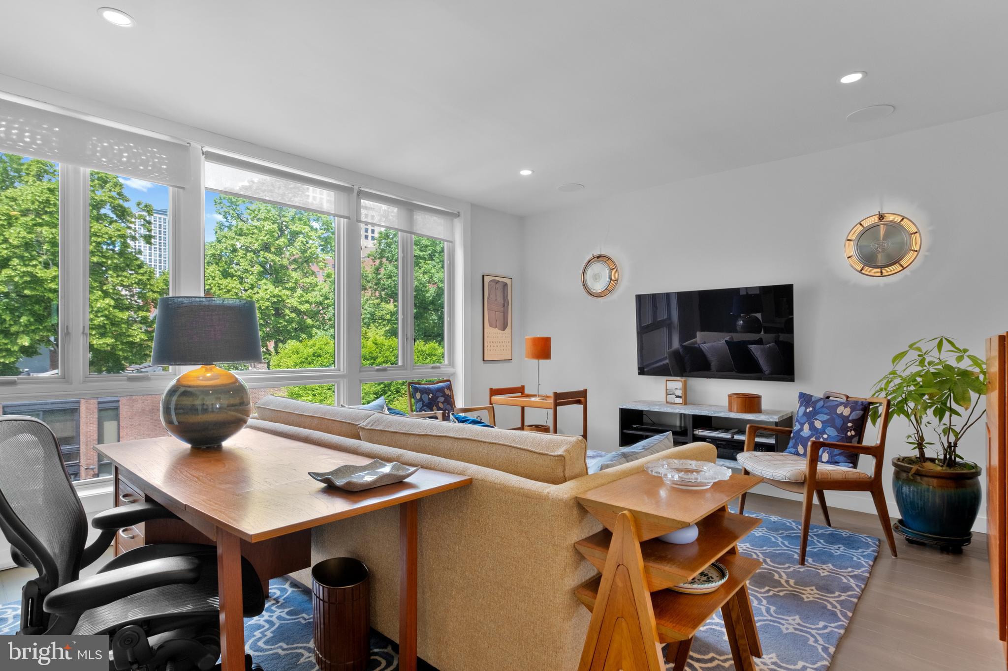 SOCIETY HILL - Residential