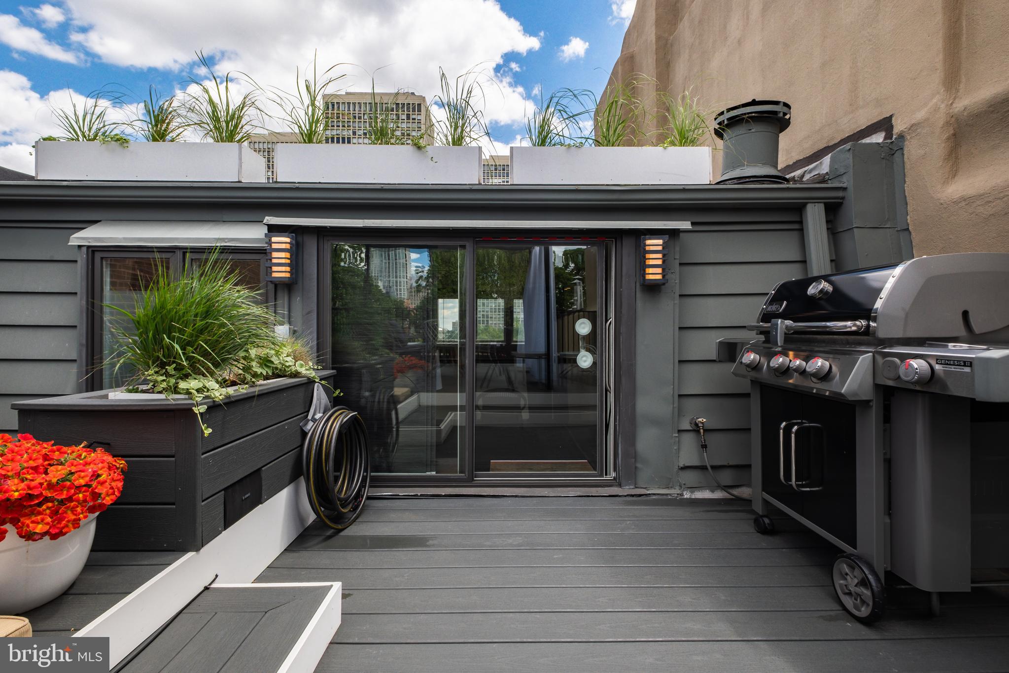 SOCIETY HILL - Residential