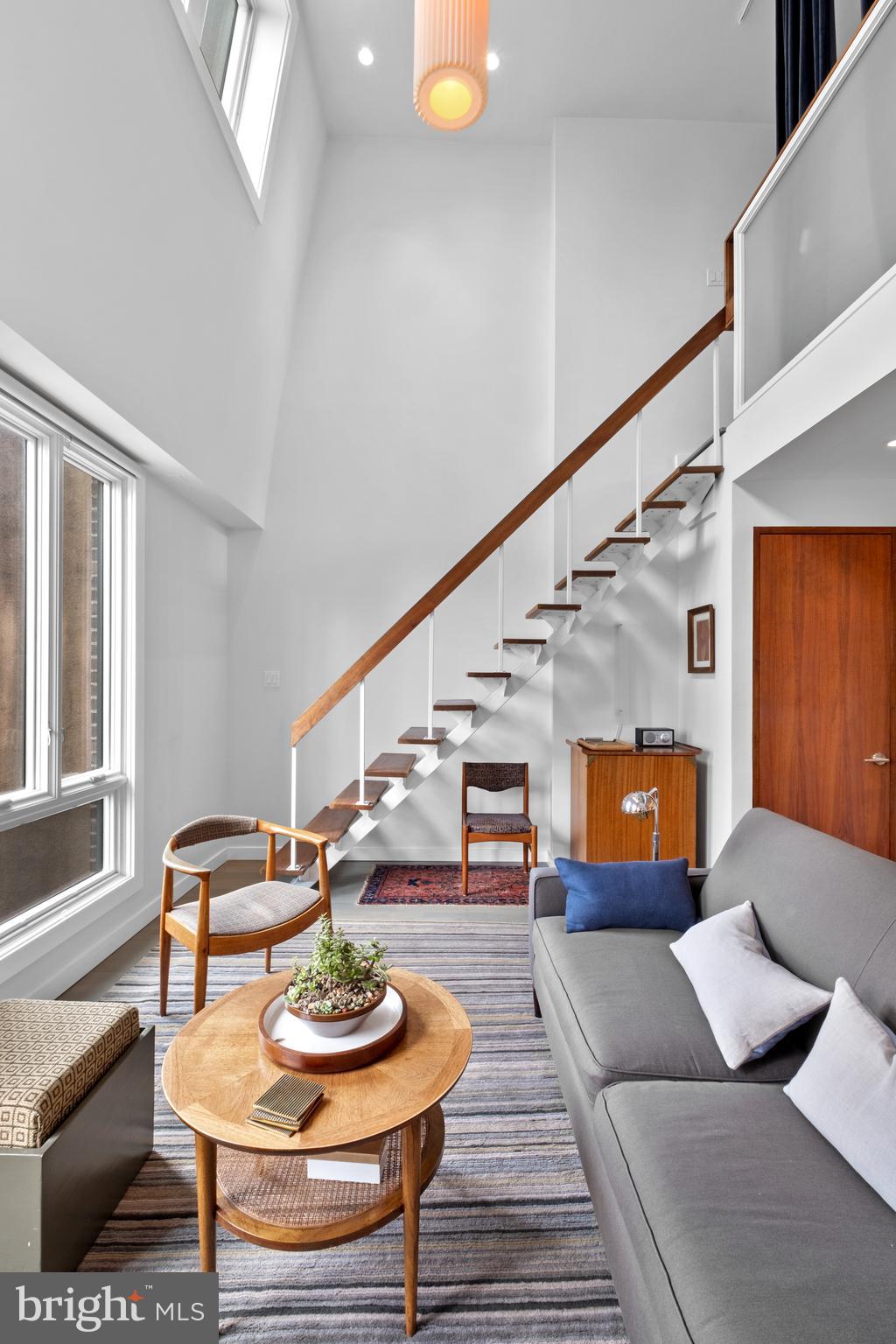 SOCIETY HILL - Residential