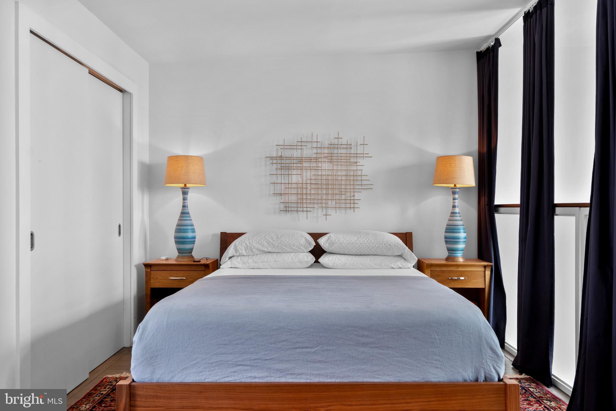 SOCIETY HILL - Residential