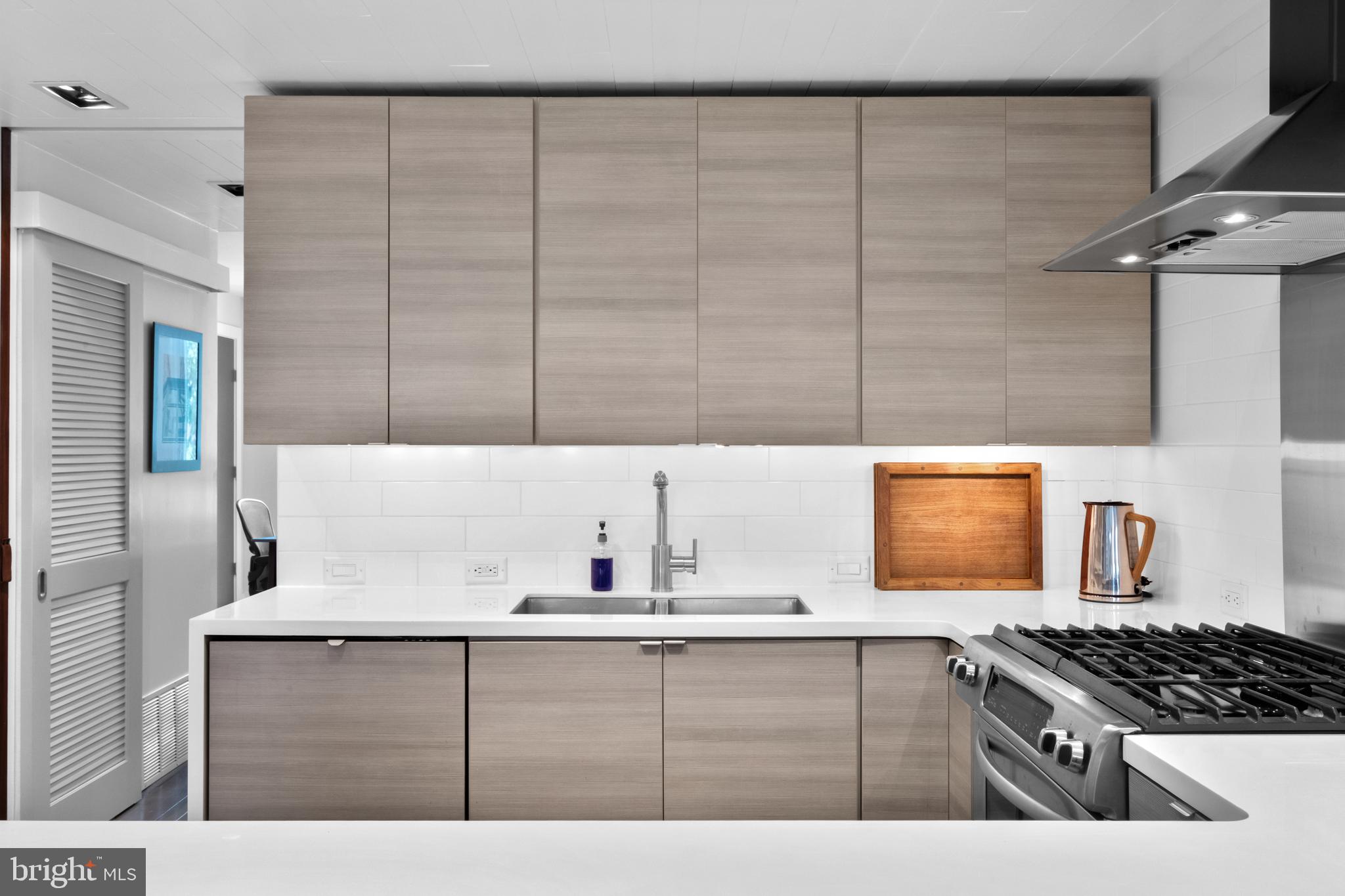 SOCIETY HILL - Residential