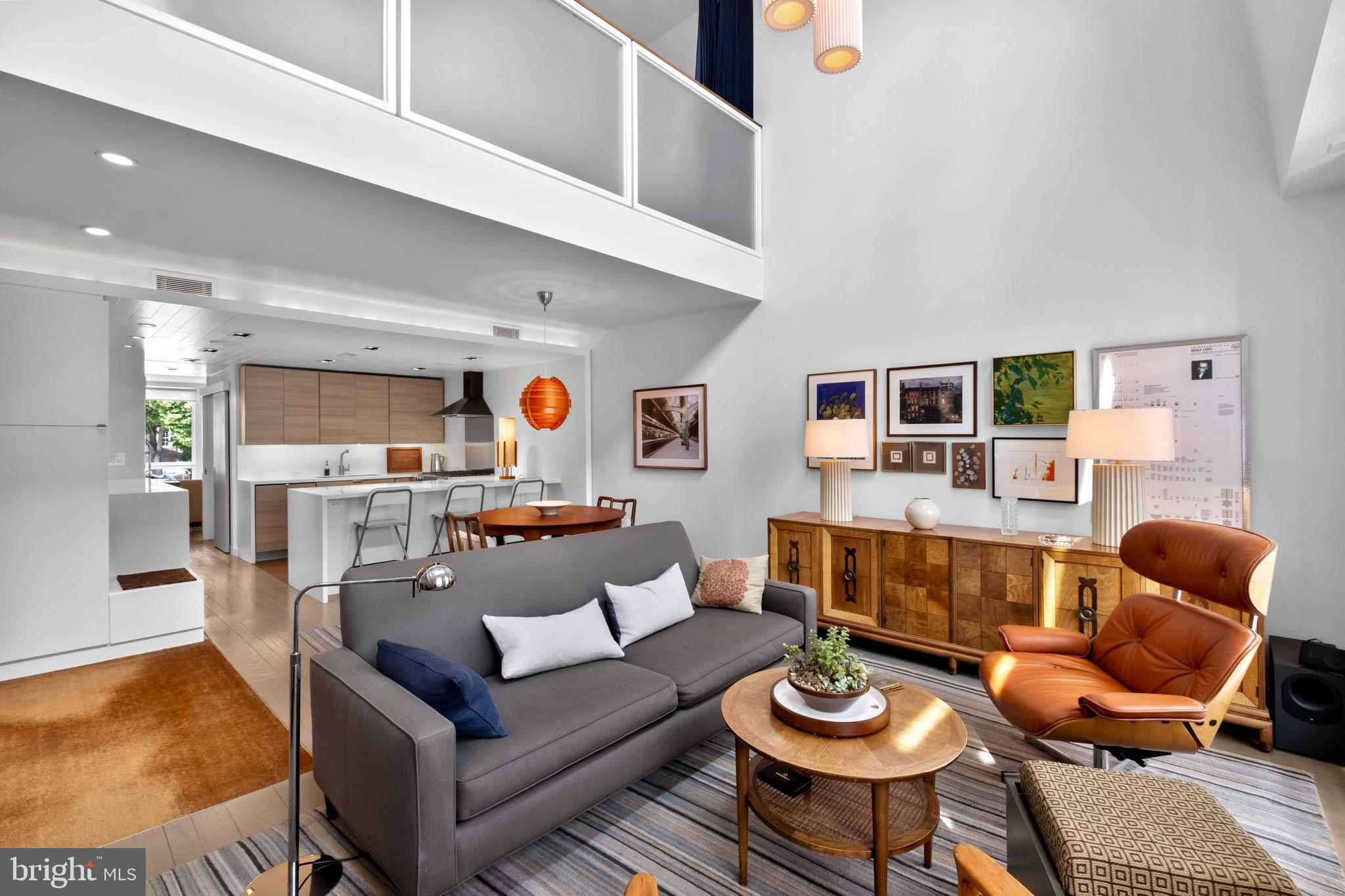 SOCIETY HILL - Residential