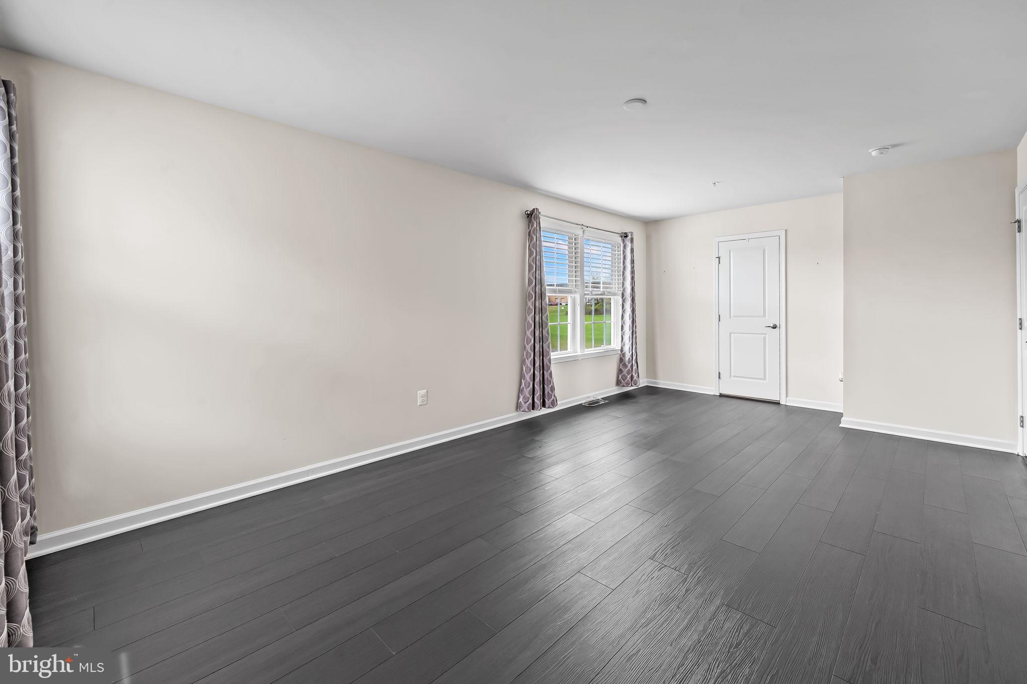 HAWKINS MANOR - Residential