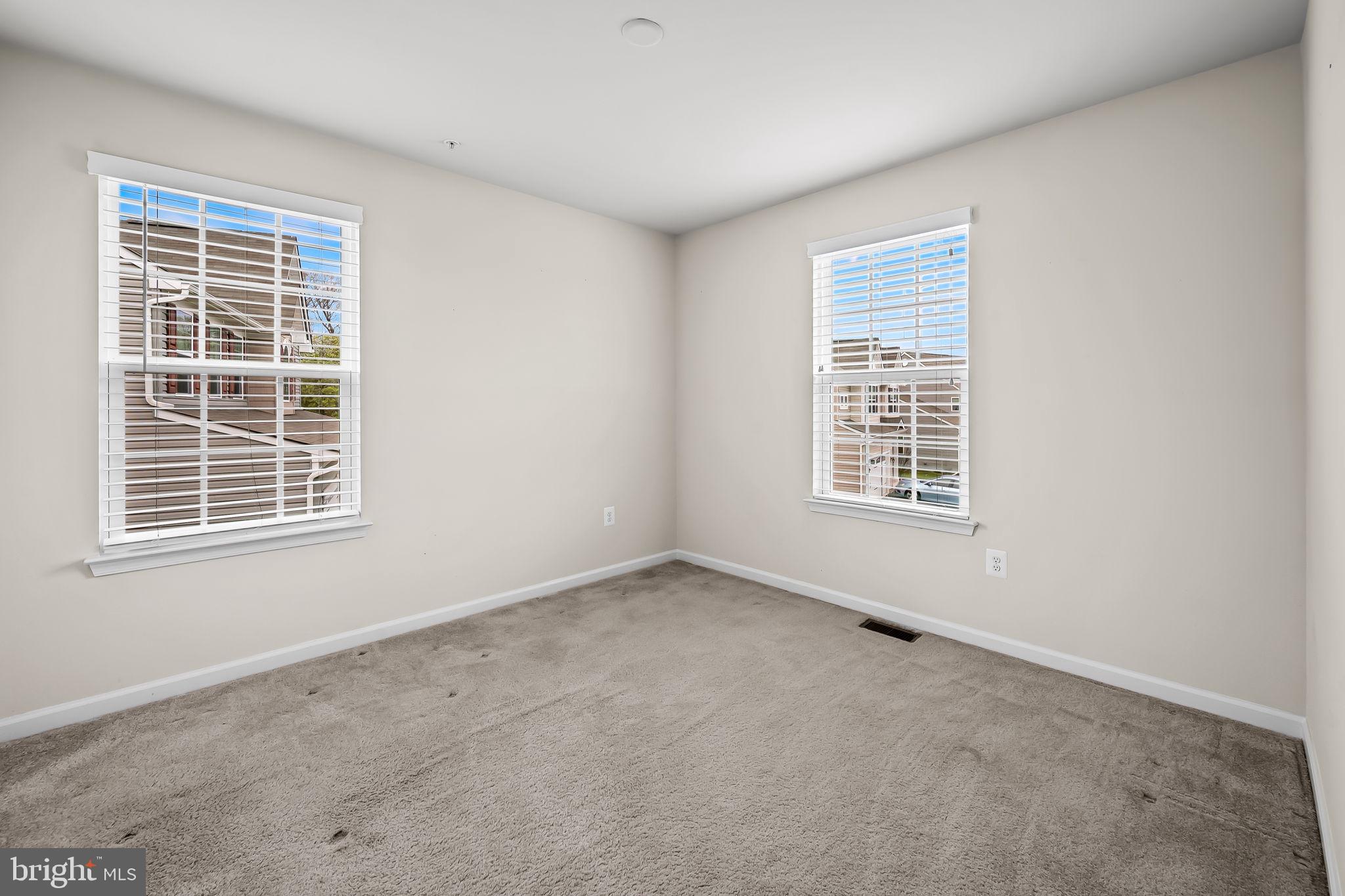 HAWKINS MANOR - Residential