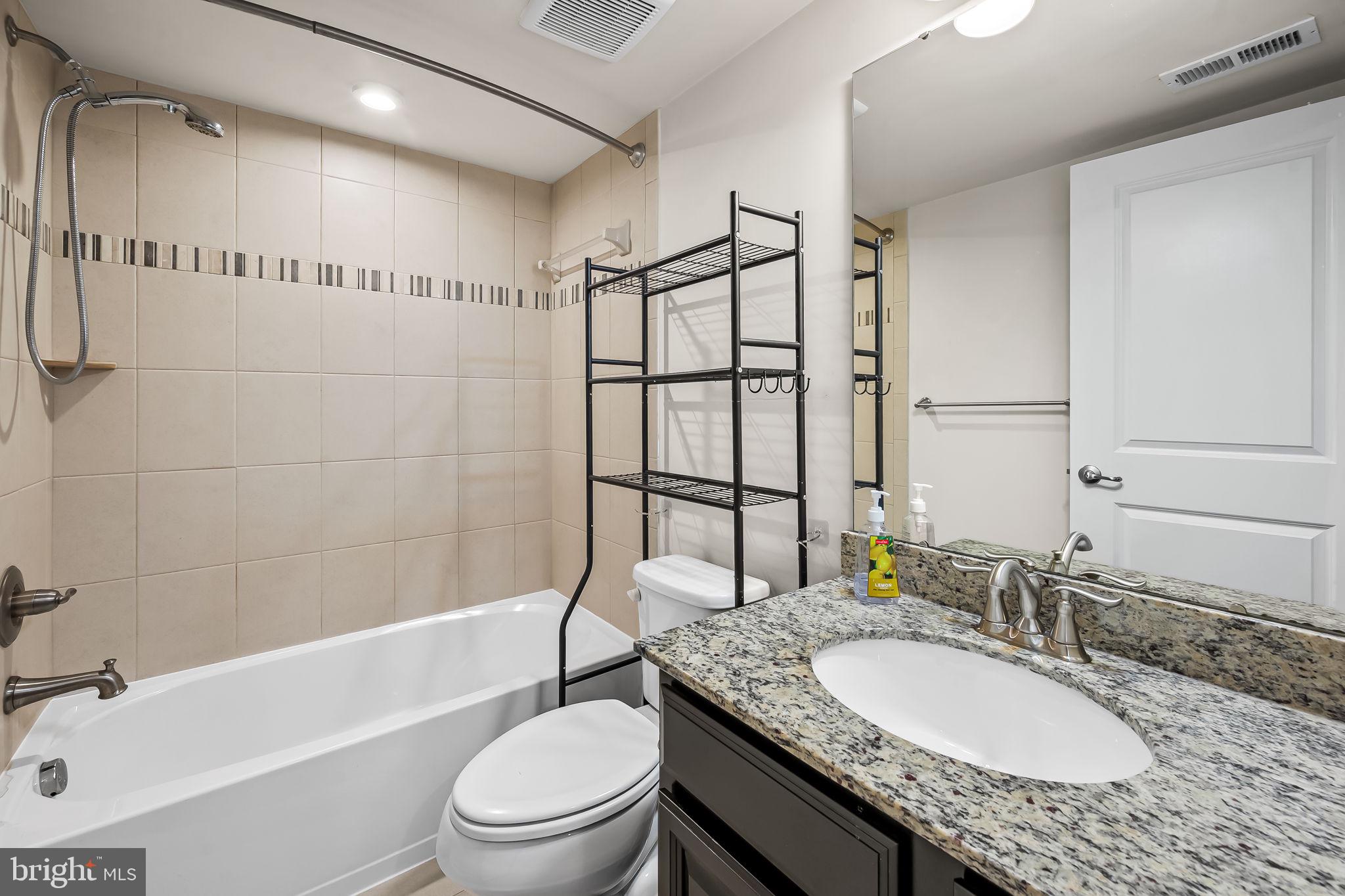 HAWKINS MANOR - Residential