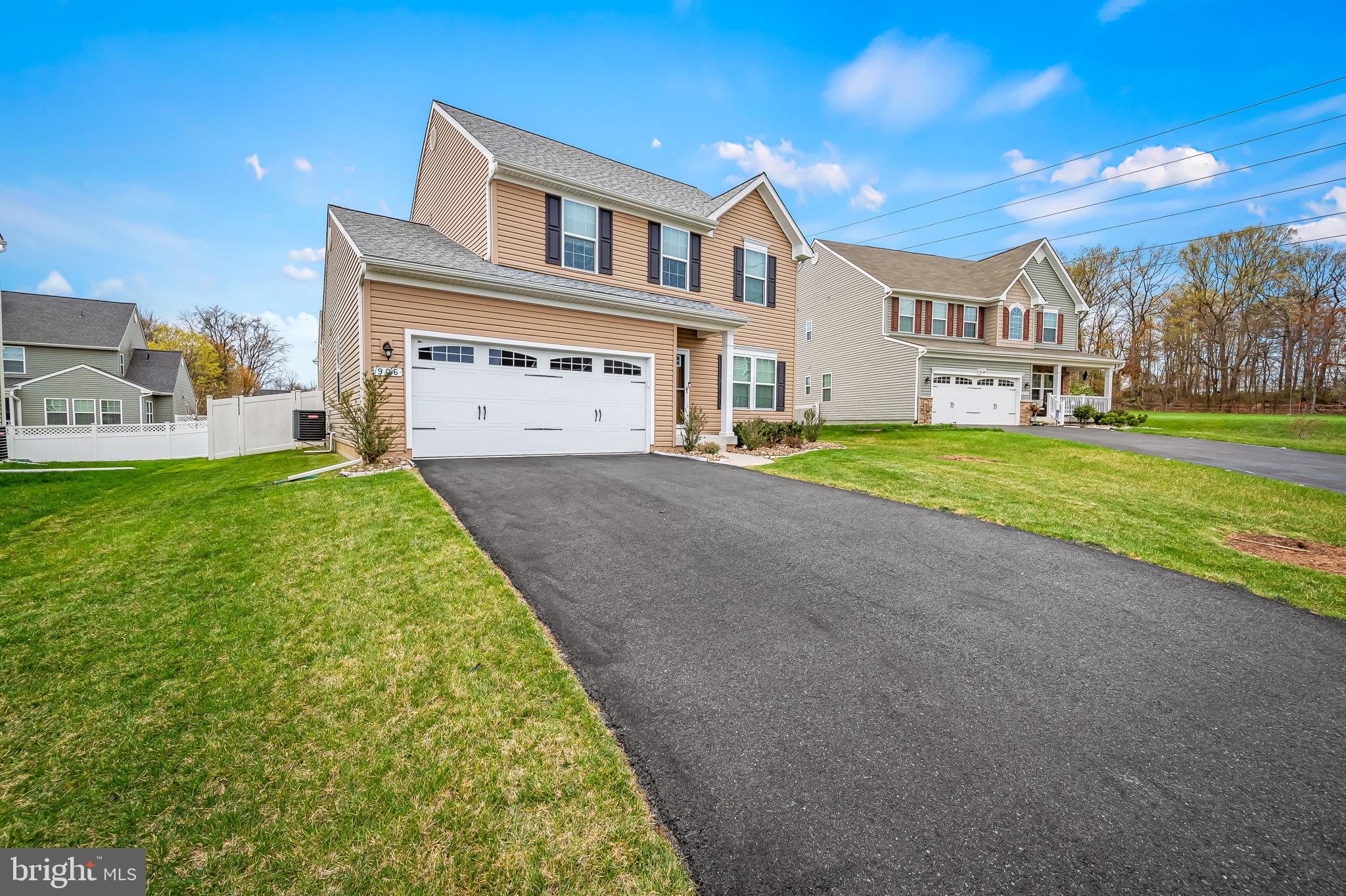 HAWKINS MANOR - Residential