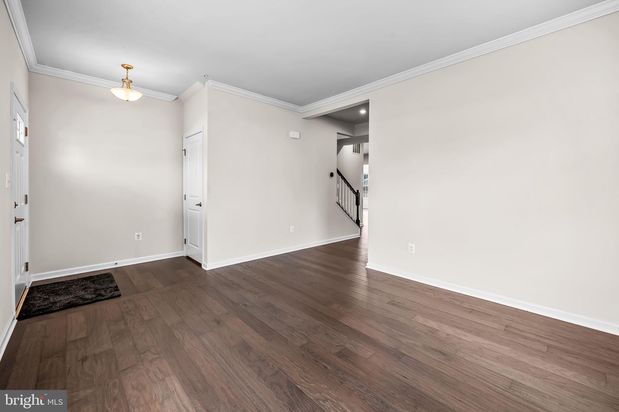 HAWKINS MANOR - Residential