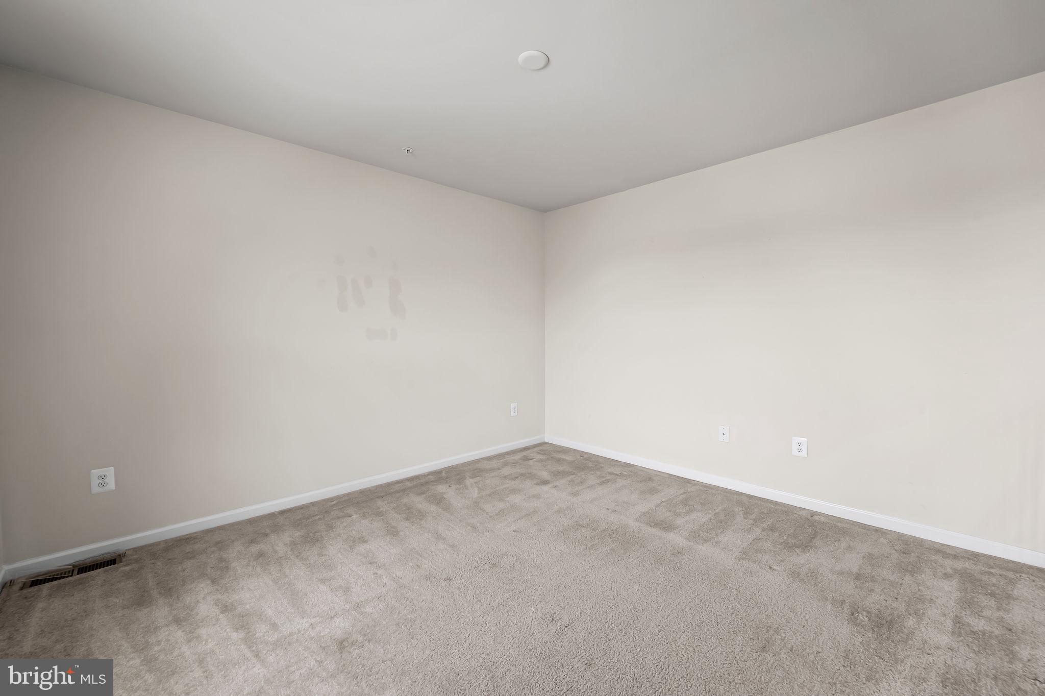 HAWKINS MANOR - Residential