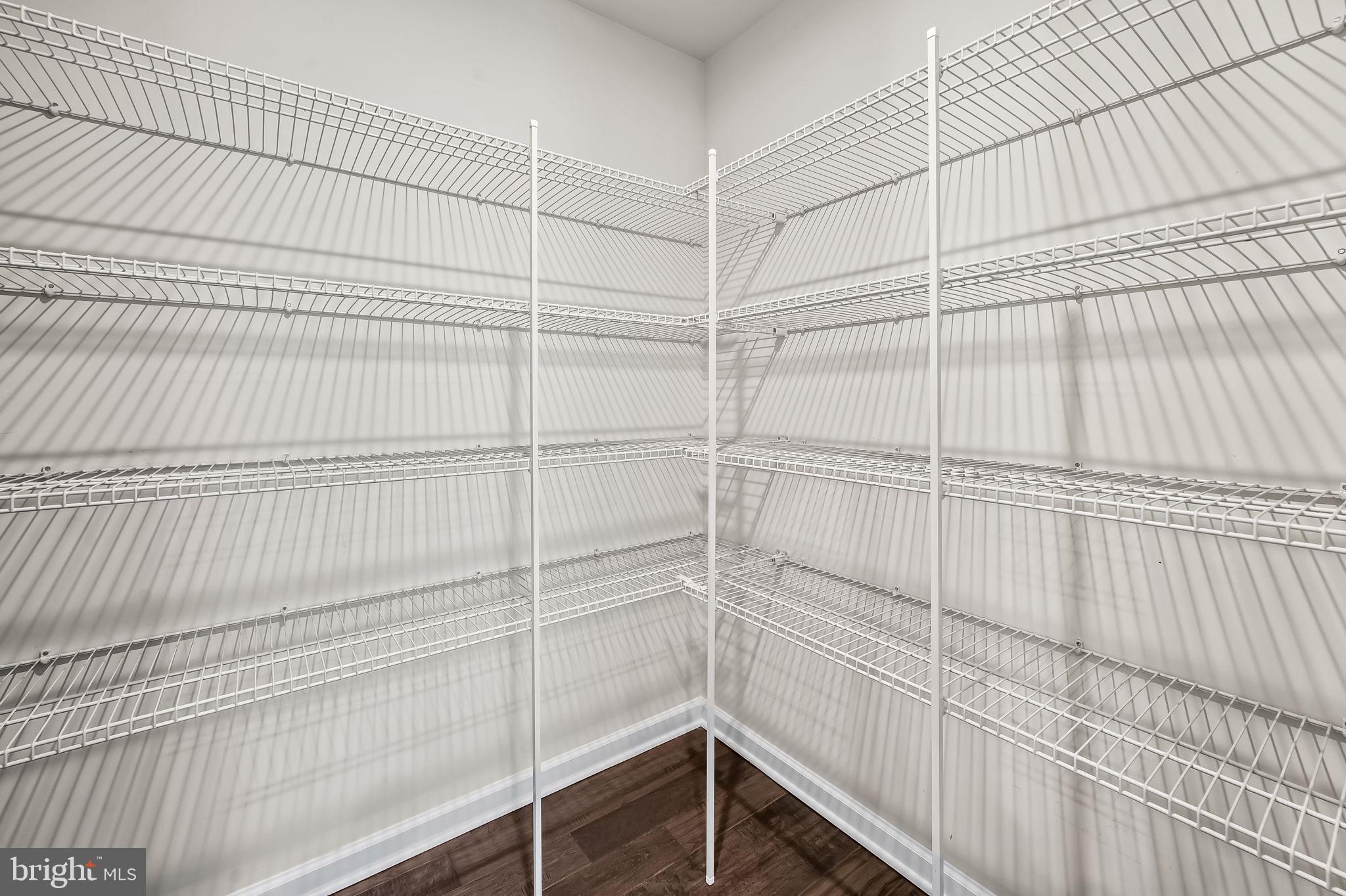 HAWKINS MANOR - Residential