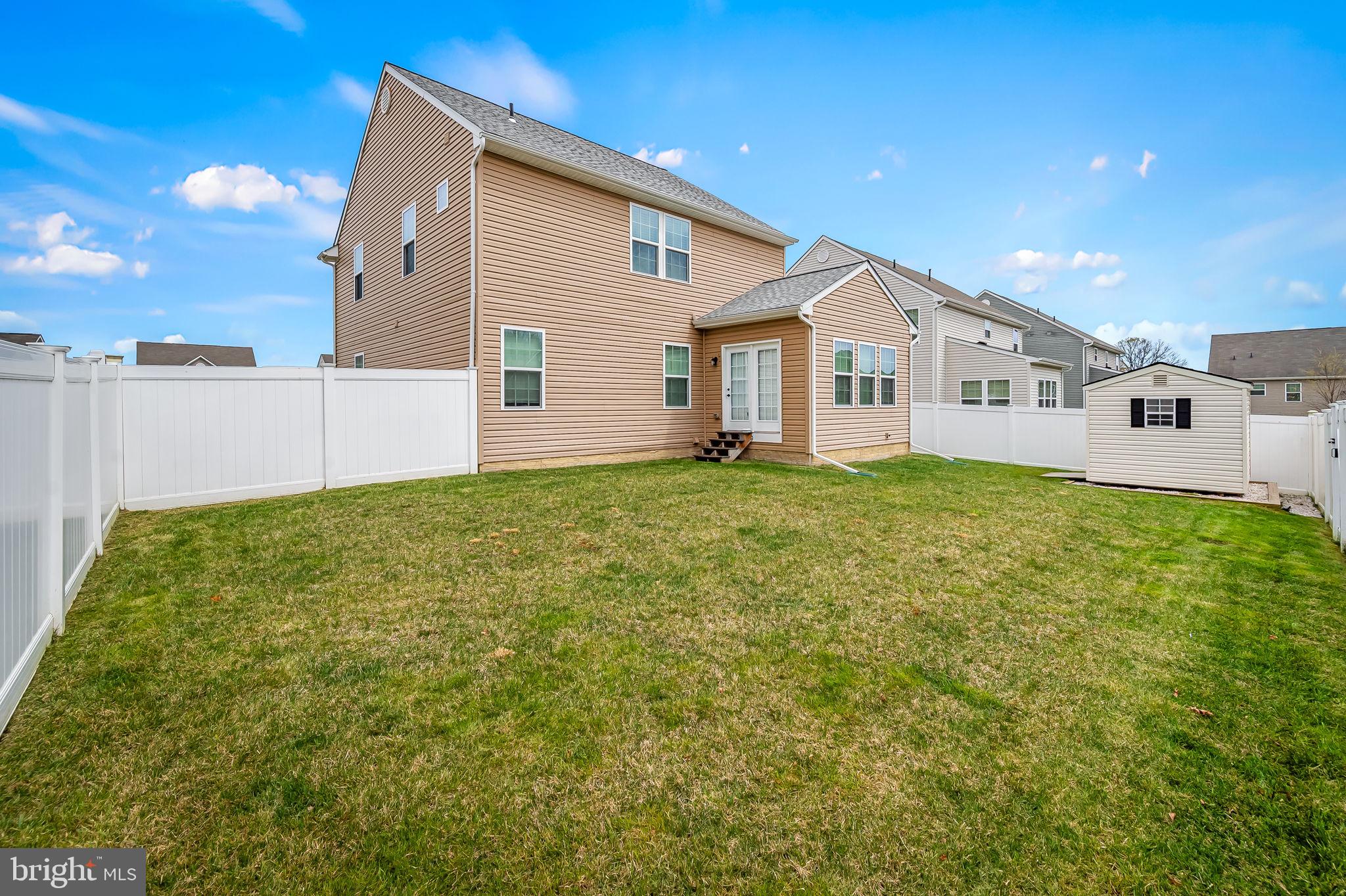 HAWKINS MANOR - Residential