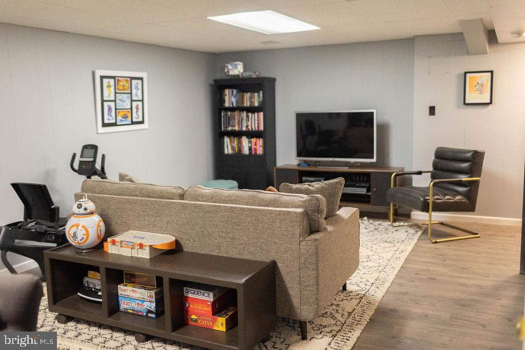 SPRING VALLEY - Residential