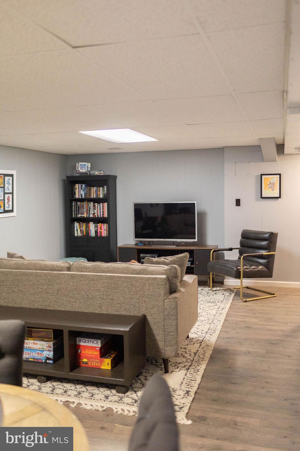 SPRING VALLEY - Residential