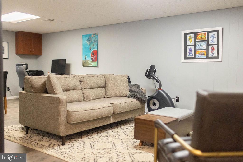 SPRING VALLEY - Residential