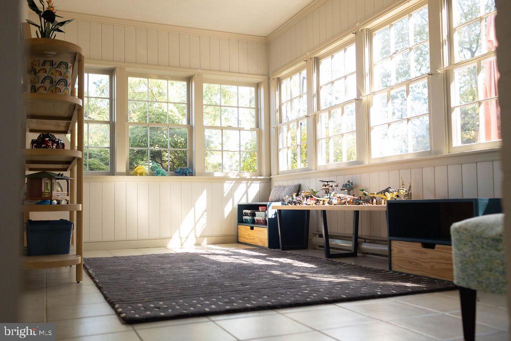 SPRING VALLEY - Residential