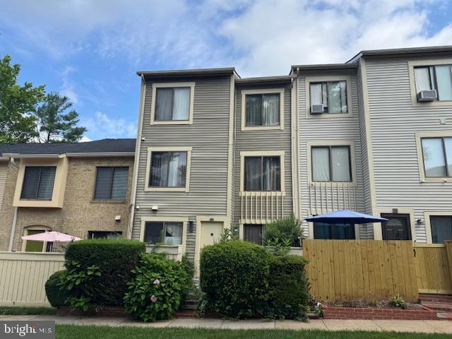 ESSEX PLACE - Residential