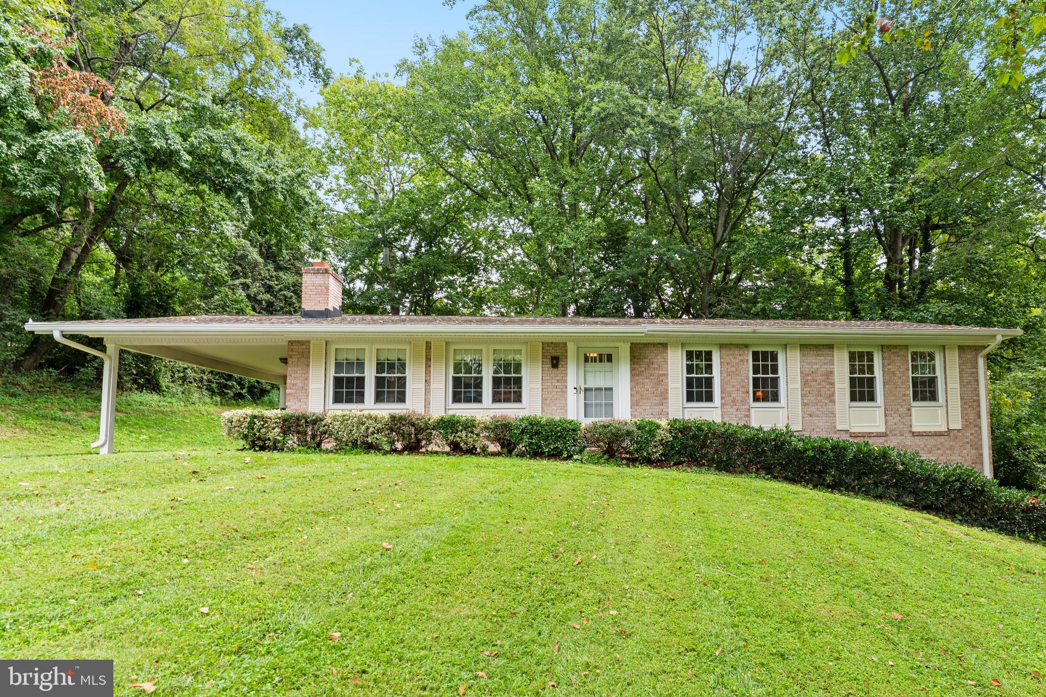 11219 LAKEVIEW DRIVE