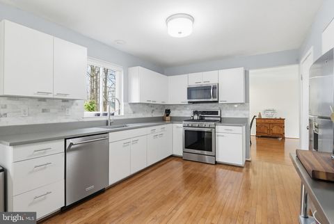 Tiny photo for 10 Spruce Court, OWINGS MILLS, MD 21117 (MLS # MDBC2157652)