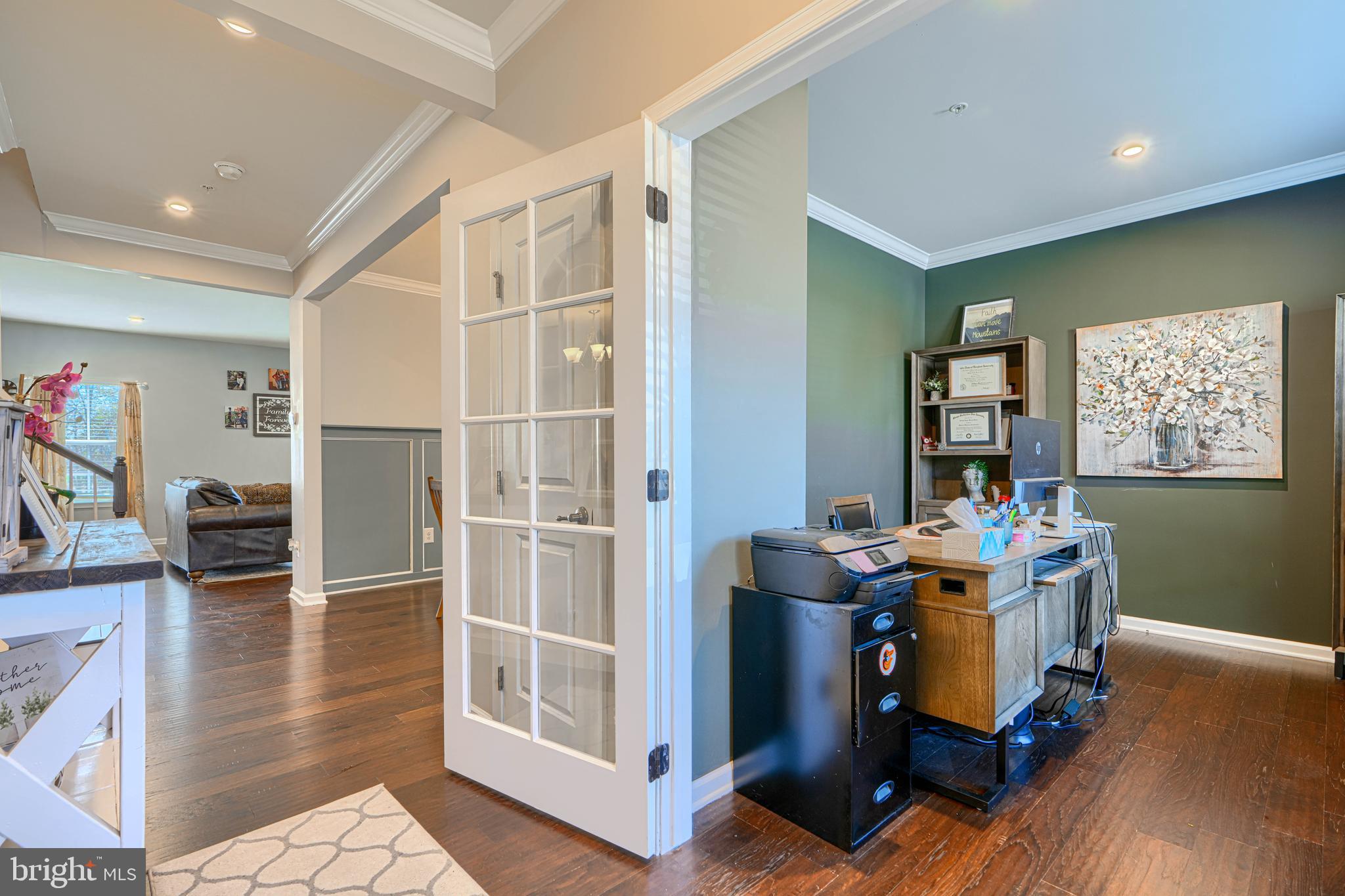 SCENIC MANOR - Residential