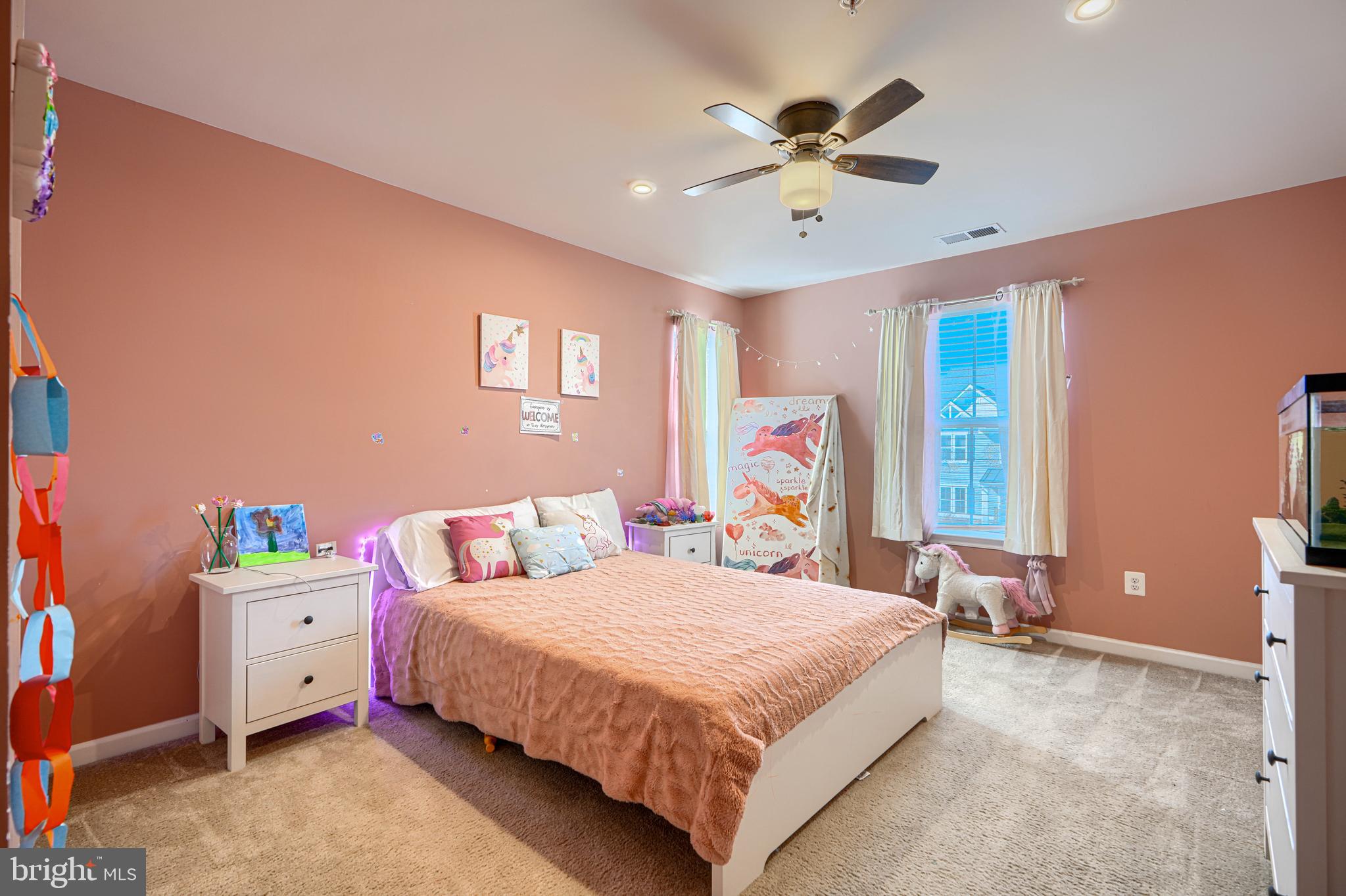 SCENIC MANOR - Residential