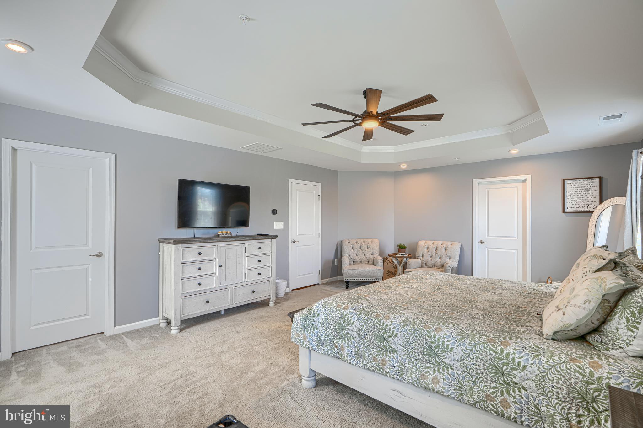 SCENIC MANOR - Residential