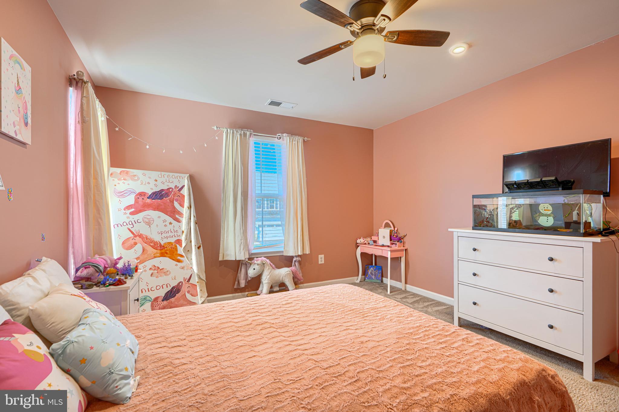 SCENIC MANOR - Residential