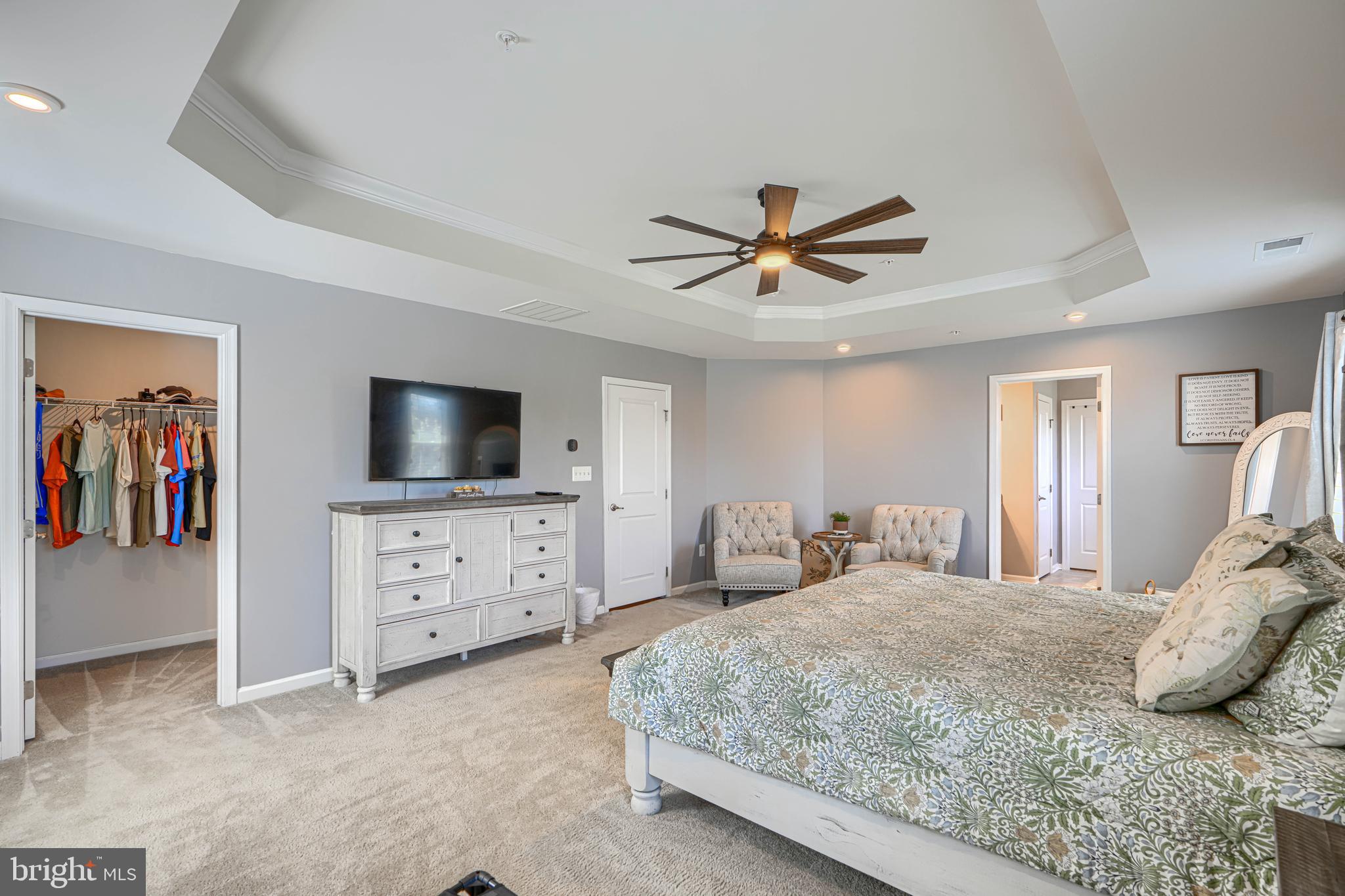 SCENIC MANOR - Residential