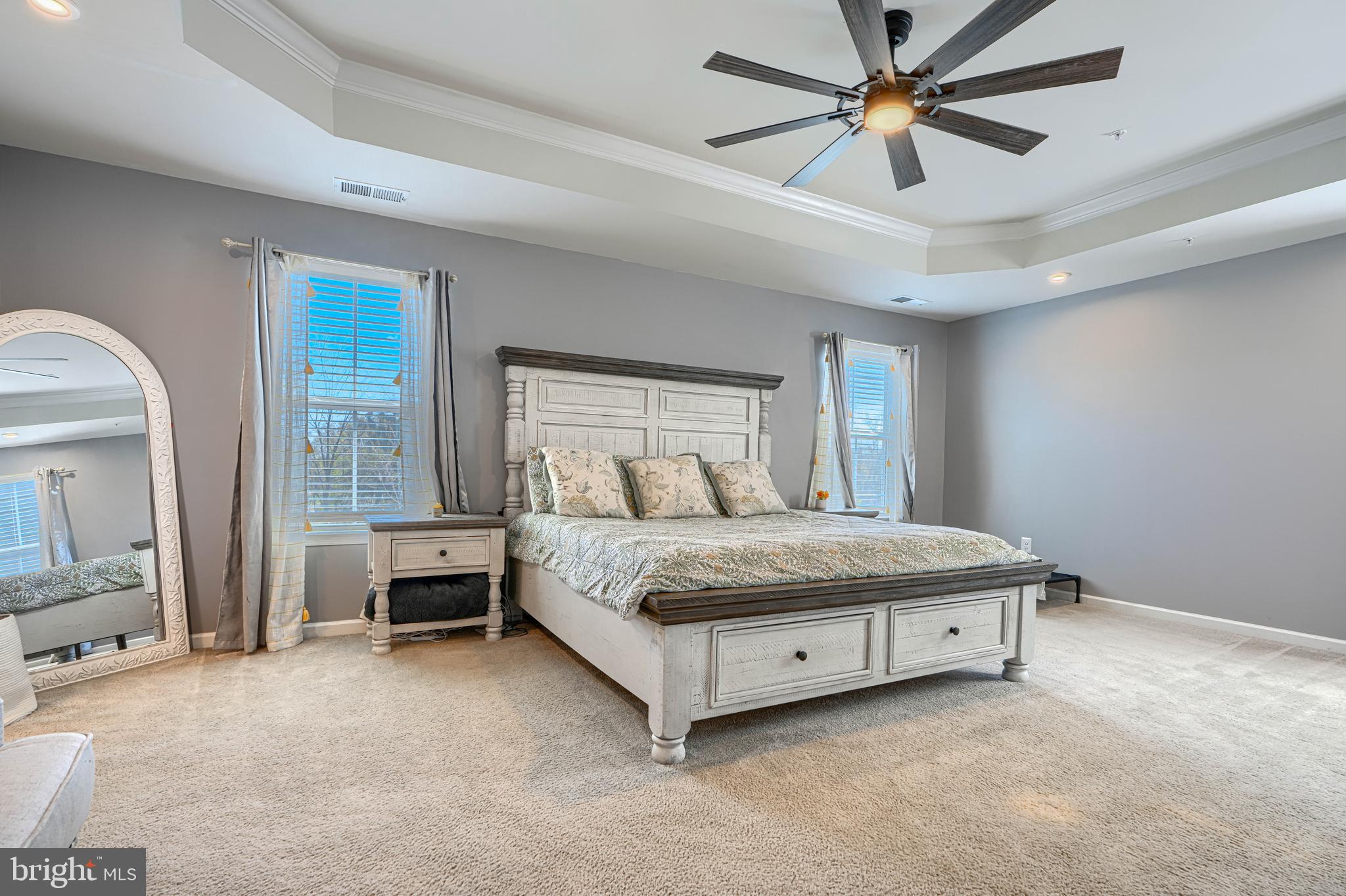 SCENIC MANOR - Residential