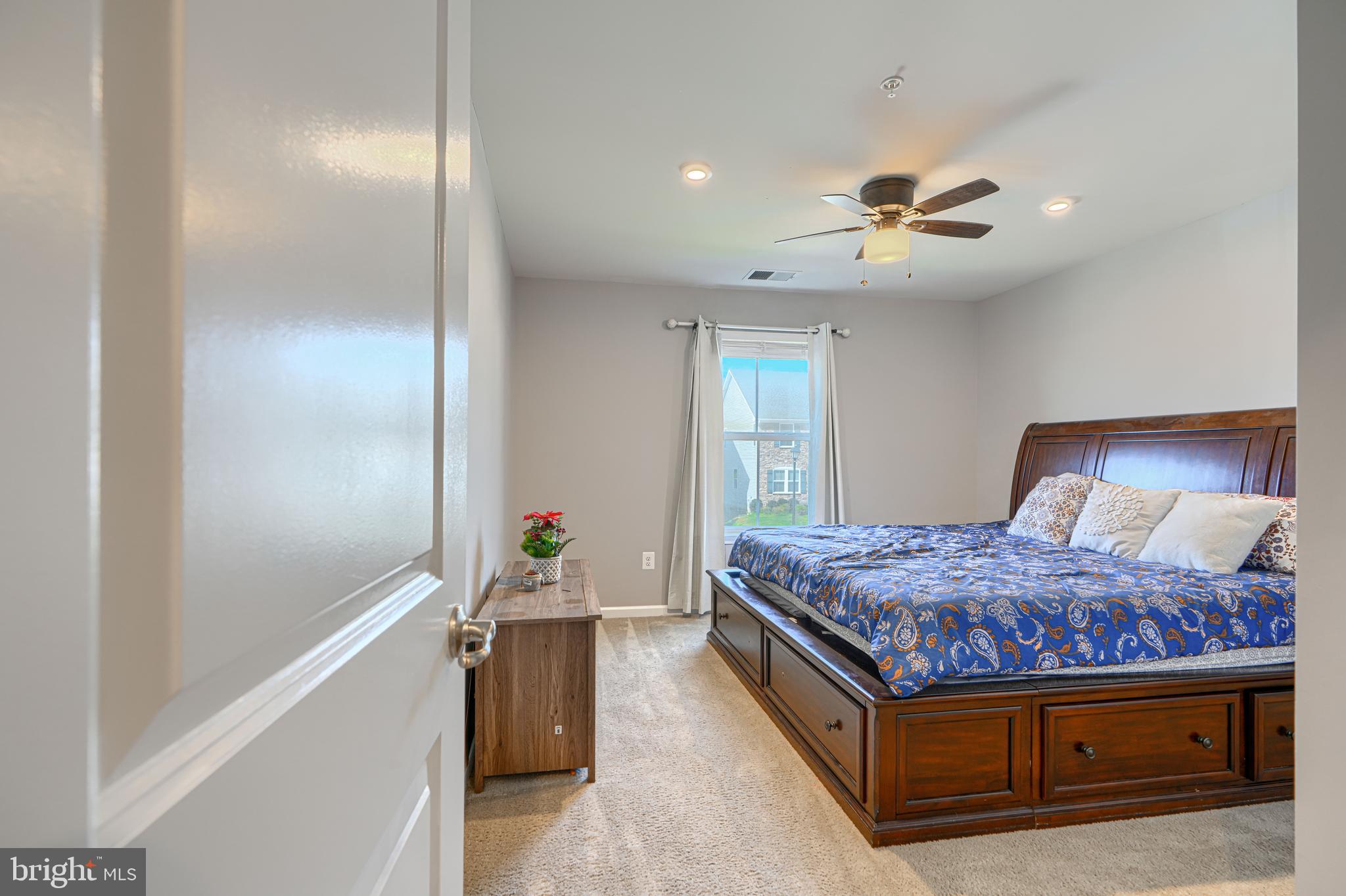 SCENIC MANOR - Residential