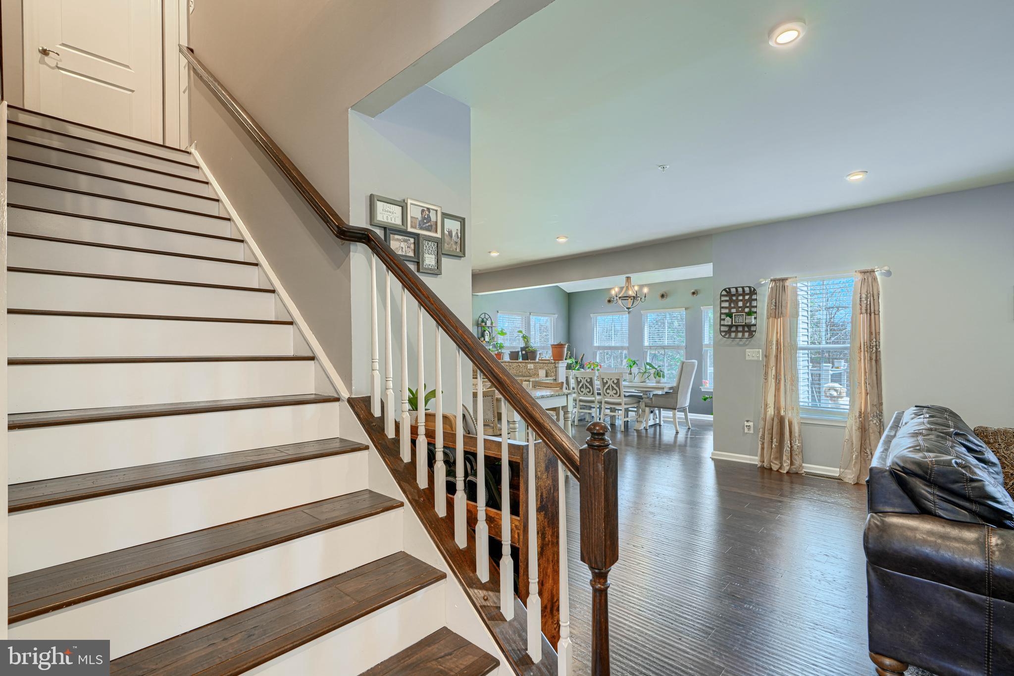 SCENIC MANOR - Residential