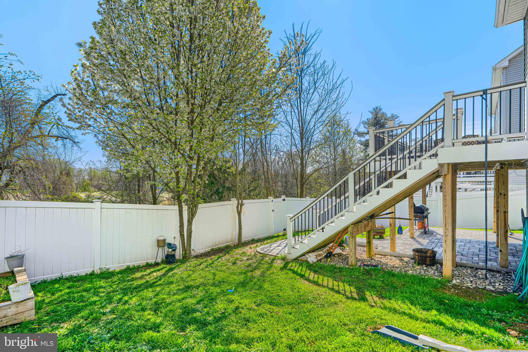 SCENIC MANOR - Residential