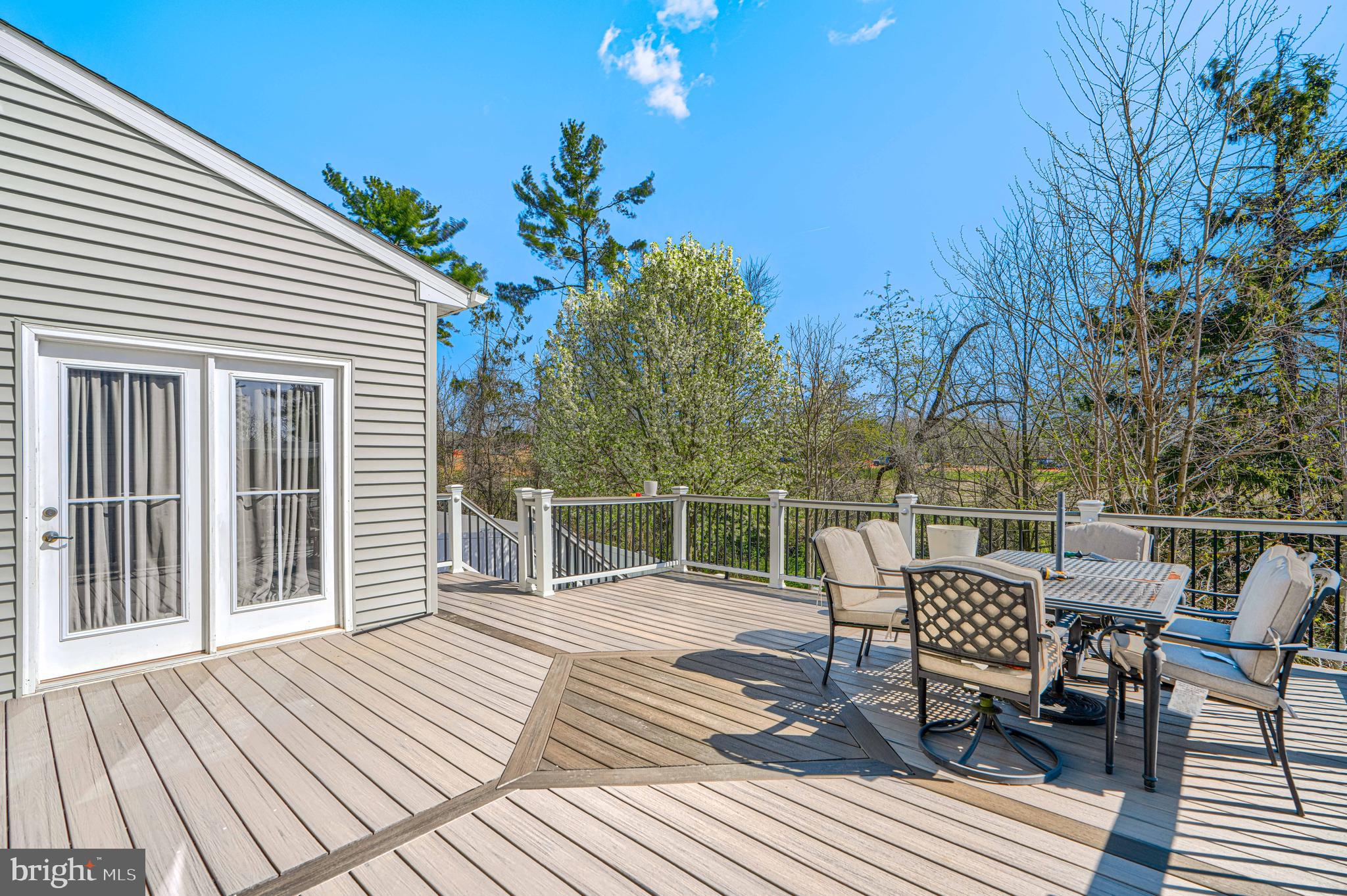 SCENIC MANOR - Residential