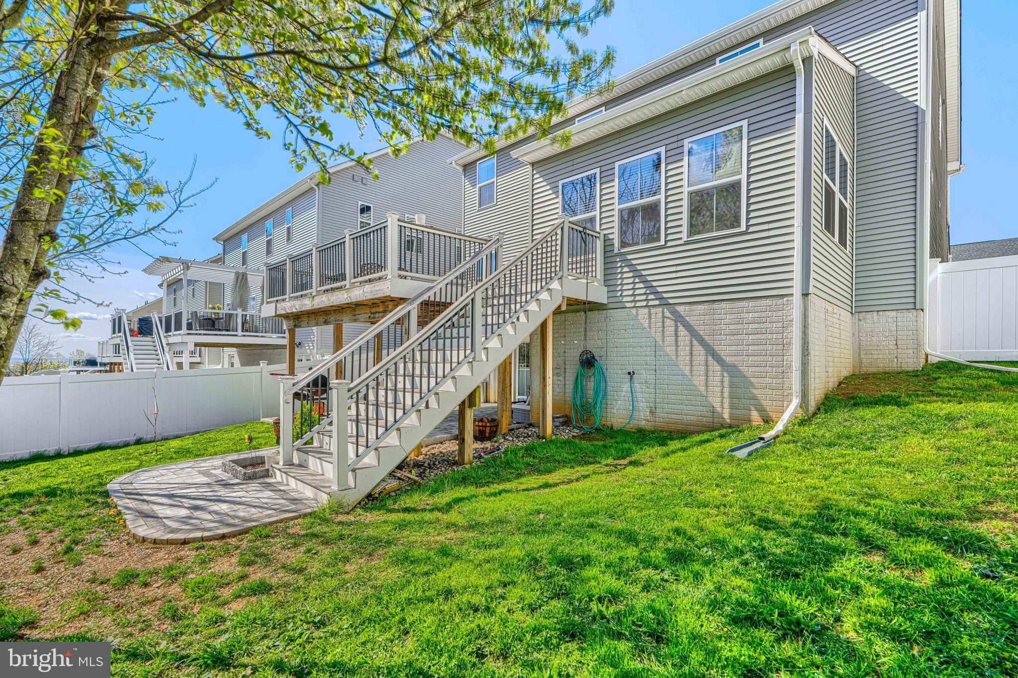 SCENIC MANOR - Residential