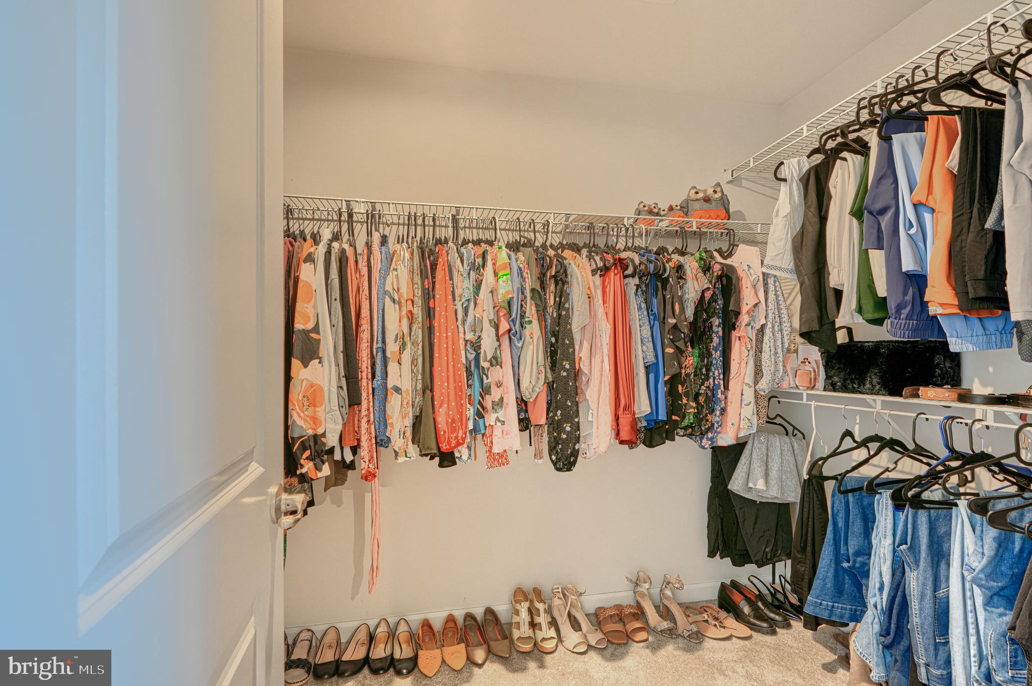 SCENIC MANOR - Residential