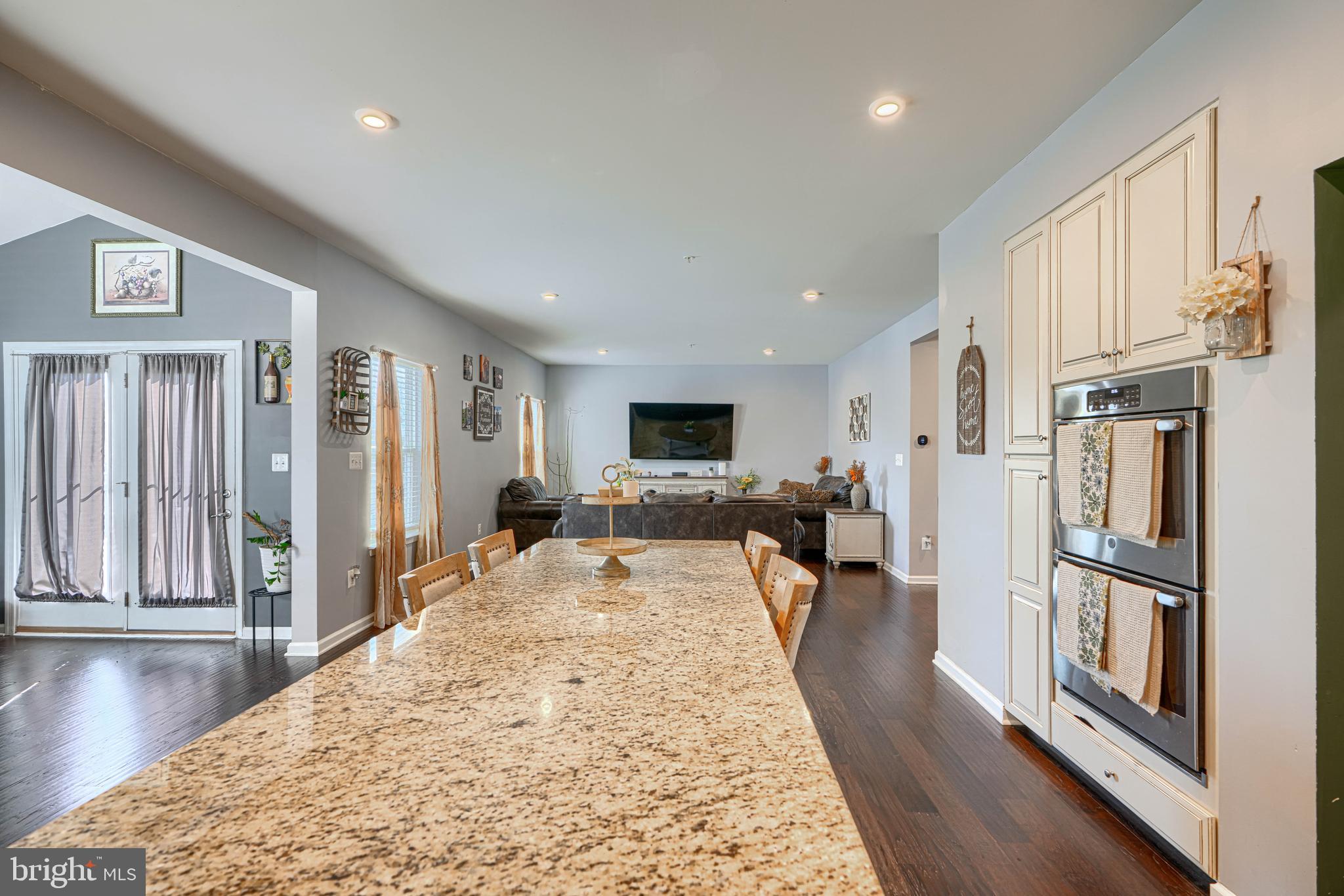 SCENIC MANOR - Residential