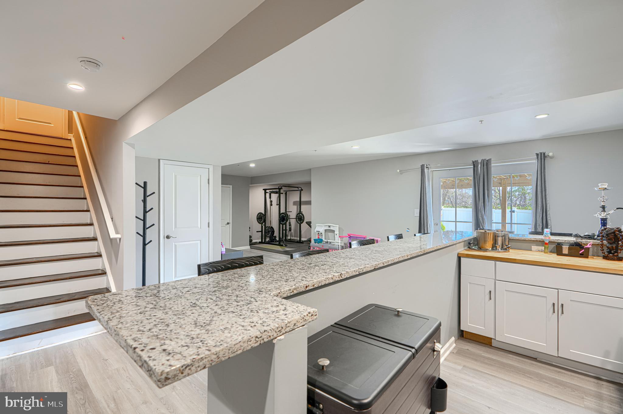 SCENIC MANOR - Residential