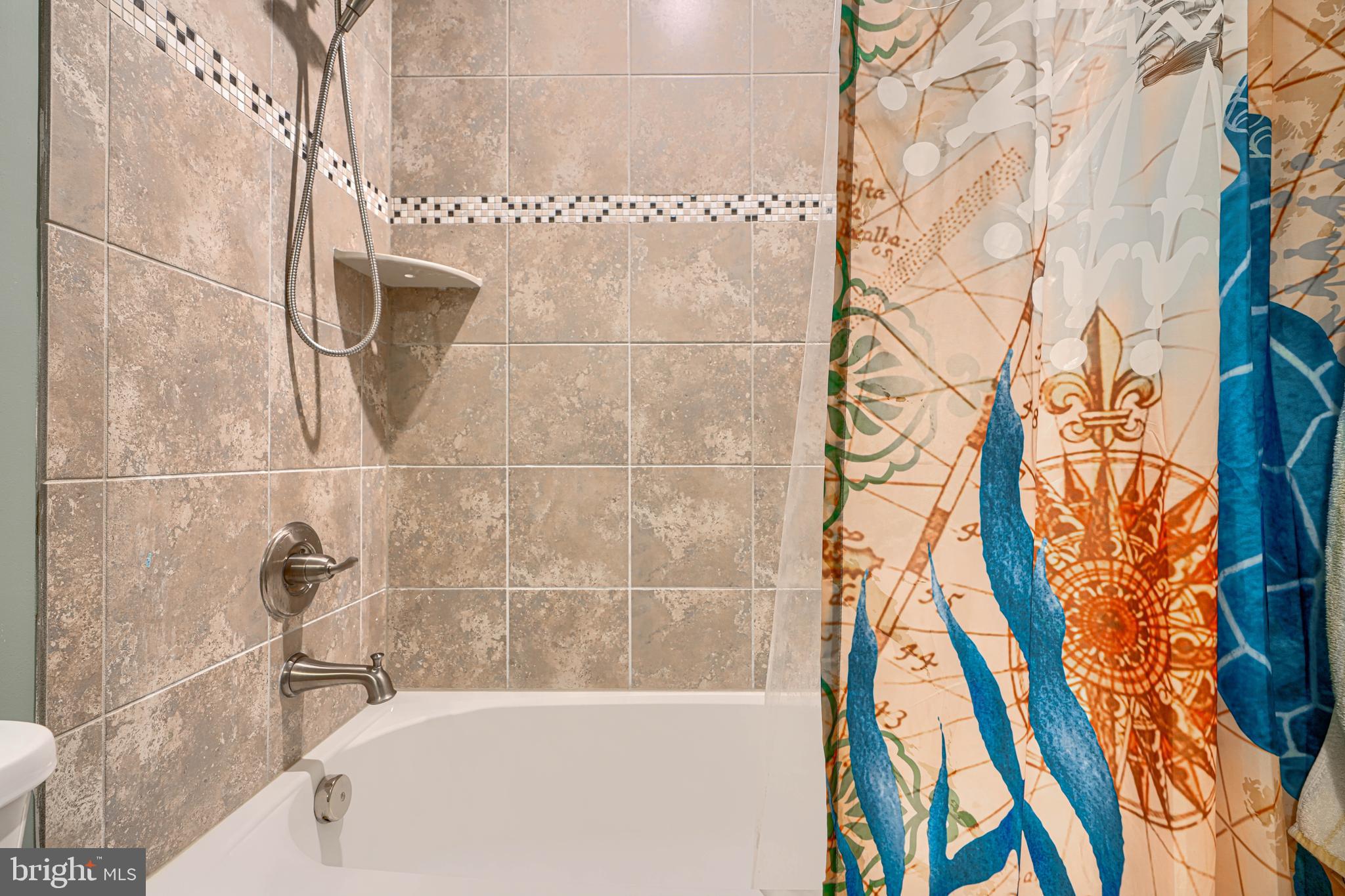 SCENIC MANOR - Residential