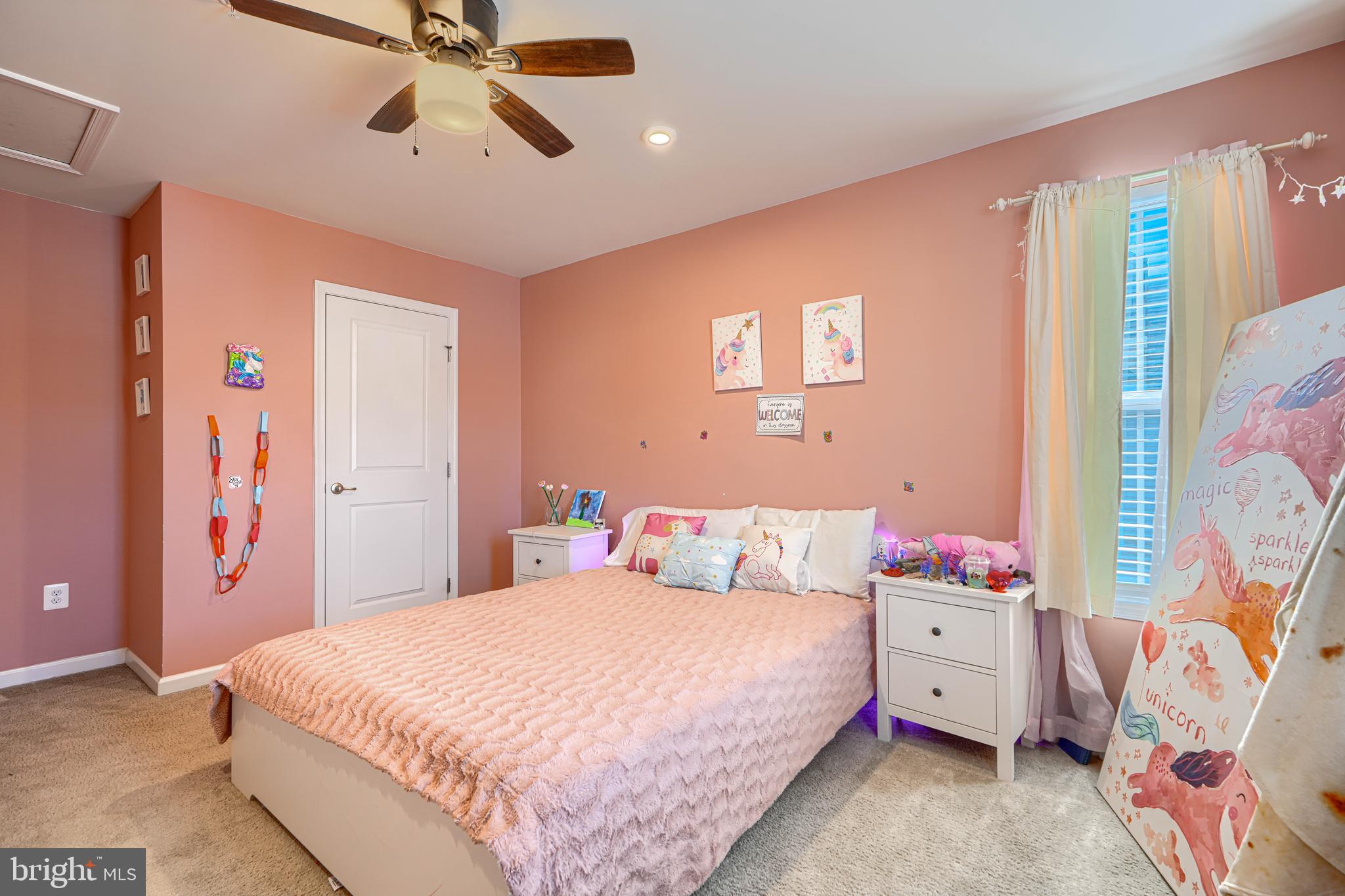 SCENIC MANOR - Residential