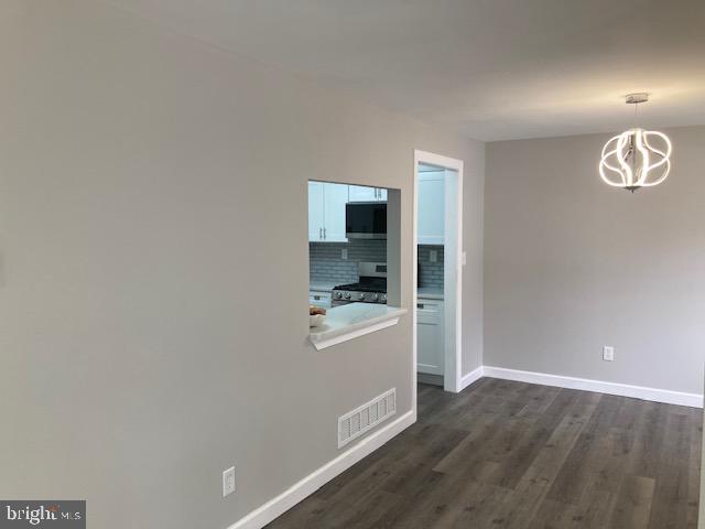 TWELVE TREES - Residential