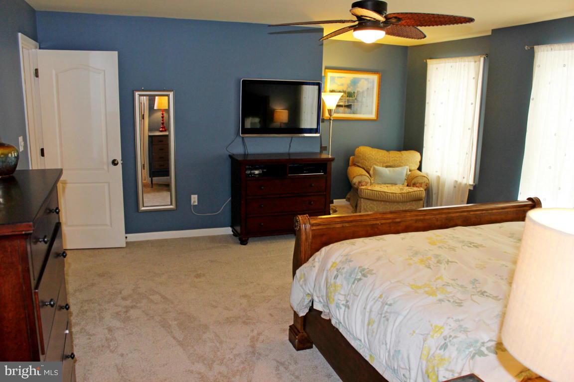 SUNSET RIDGE - Residential