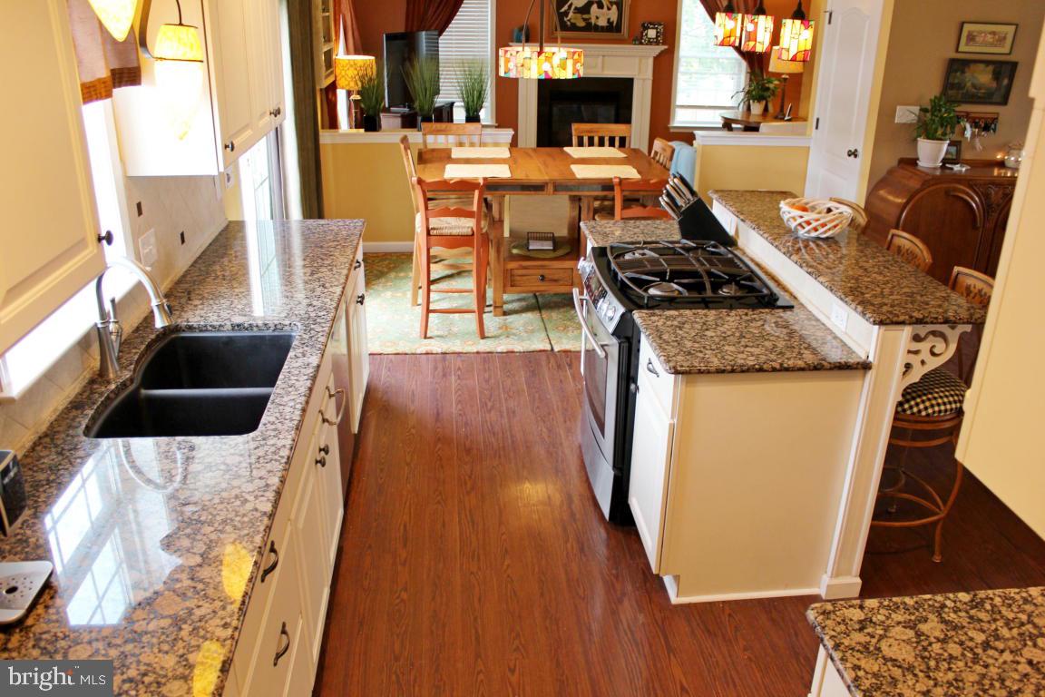 SUNSET RIDGE - Residential