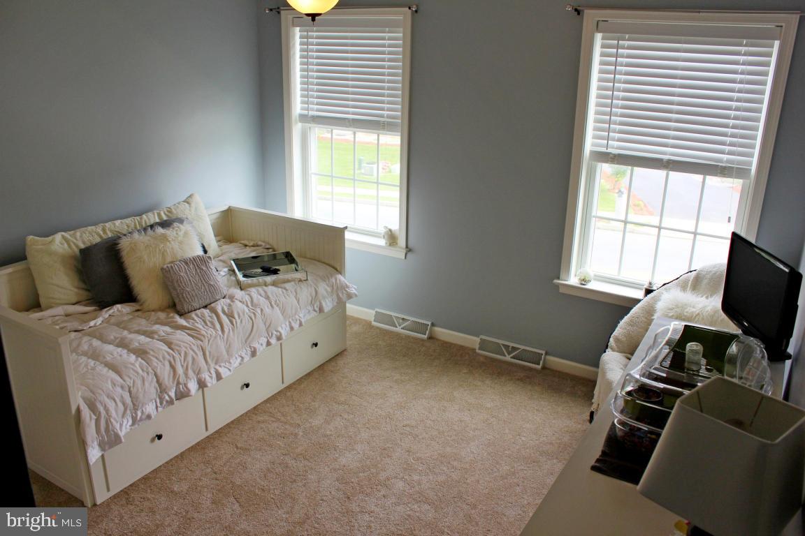 SUNSET RIDGE - Residential