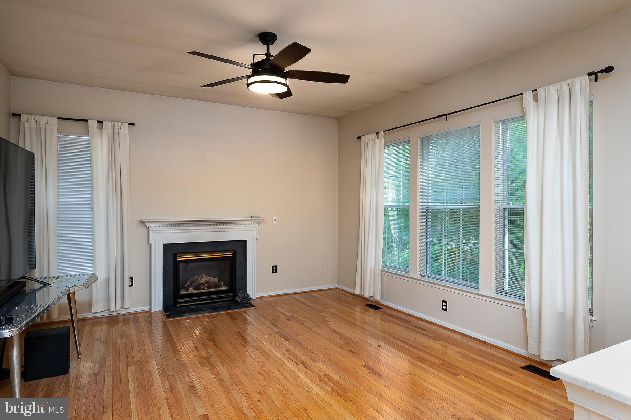 CROFTON FARMS - Residential