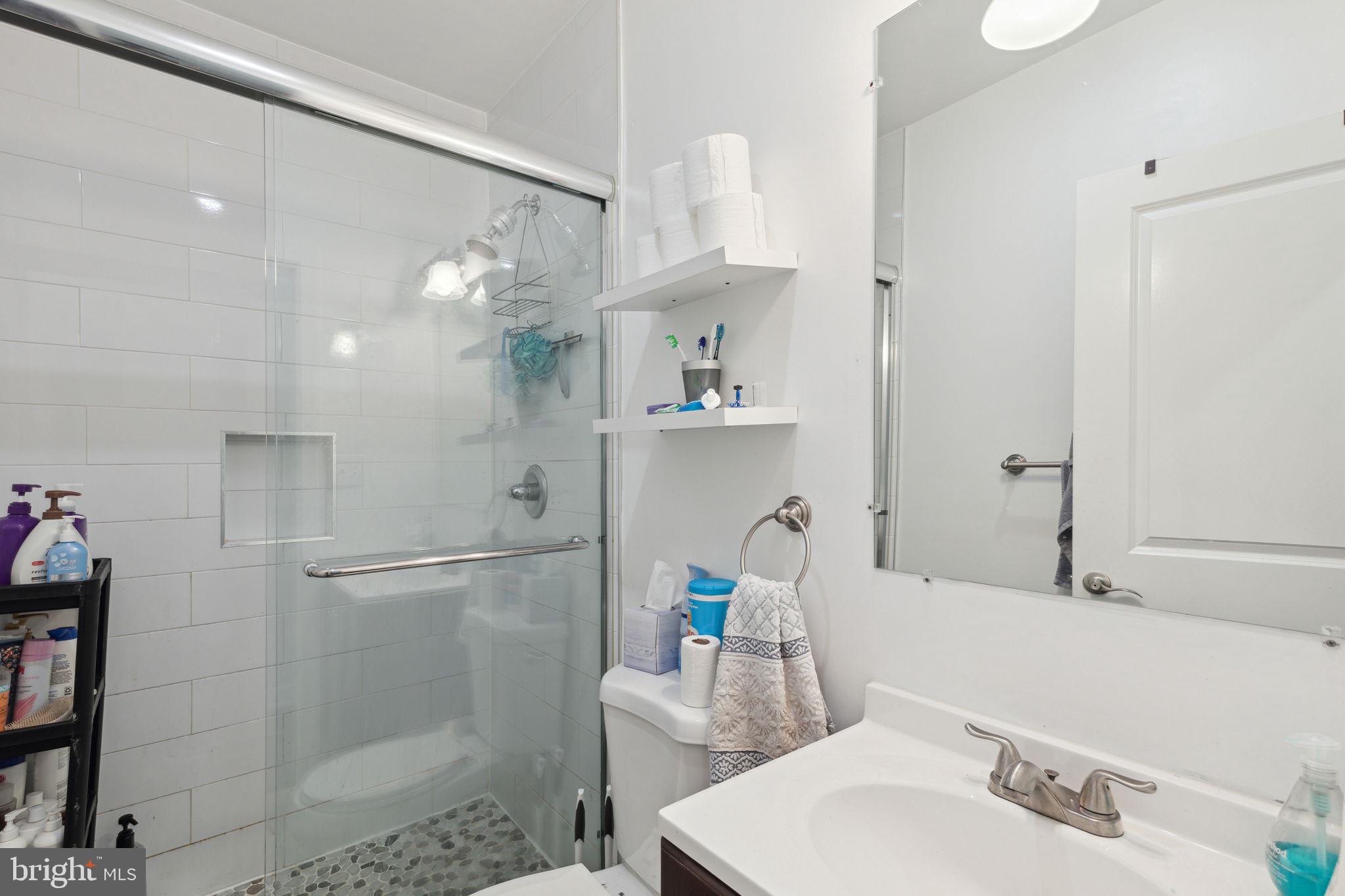 TEMPLE UNIVERSITY - Residential Lease