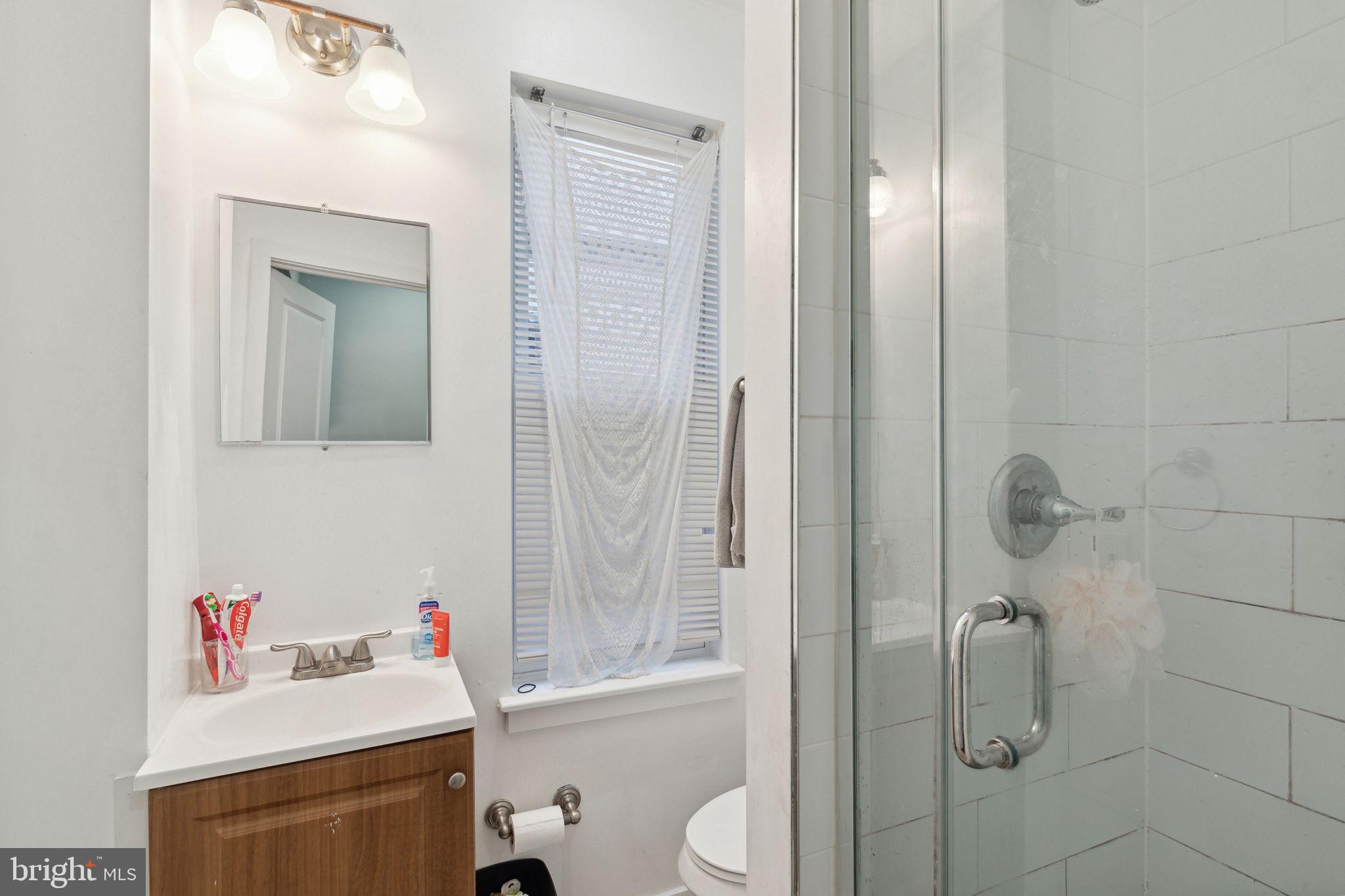 TEMPLE UNIVERSITY - Residential Lease