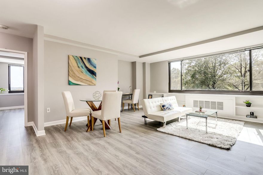 Experience the epitome of luxury living in this exquisite high-rise apartment at River Place south, where sophistication meets comfort. This stunning furnished unit offers an unparalleled lifestyle that combines modern elegance with the convenience of urban living. Available for lease starting February 1, 2026, this residence is perfect for those seeking a refined space to call home. With a minimum lease term of 12 months and a maximum of 36 months, you can enjoy the flexibility of a long-term stay in a vibrant community. Step inside to discover a thoughtfully designed layout that maximizes space and light. The unit features high-end finishes and a contemporary aesthetic, creating an inviting atmosphere that feels both luxurious and warm. The expansive windows provide breathtaking views of the city skyline, allowing natural light to flood the living areas, enhancing the overall ambiance. This apartment comes fully furnished, ensuring that you can move in with ease and comfort. The inclusion of essential utilities such as air conditioning, electricity, gas, and heat means you can focus on enjoying your new home without the hassle of additional bills. The community center offers a perfect space for social gatherings or relaxation, fostering a sense of community among residents. For those who value convenience, you can include covered parking in a secure underground garage for just $100 a month extra, providing peace of mind and easy access to your vehicle. Embrace the luxury and convenience of urban living in a community that truly feels like home. Schedule a viewing today and take the first step towards your new lifestyle.