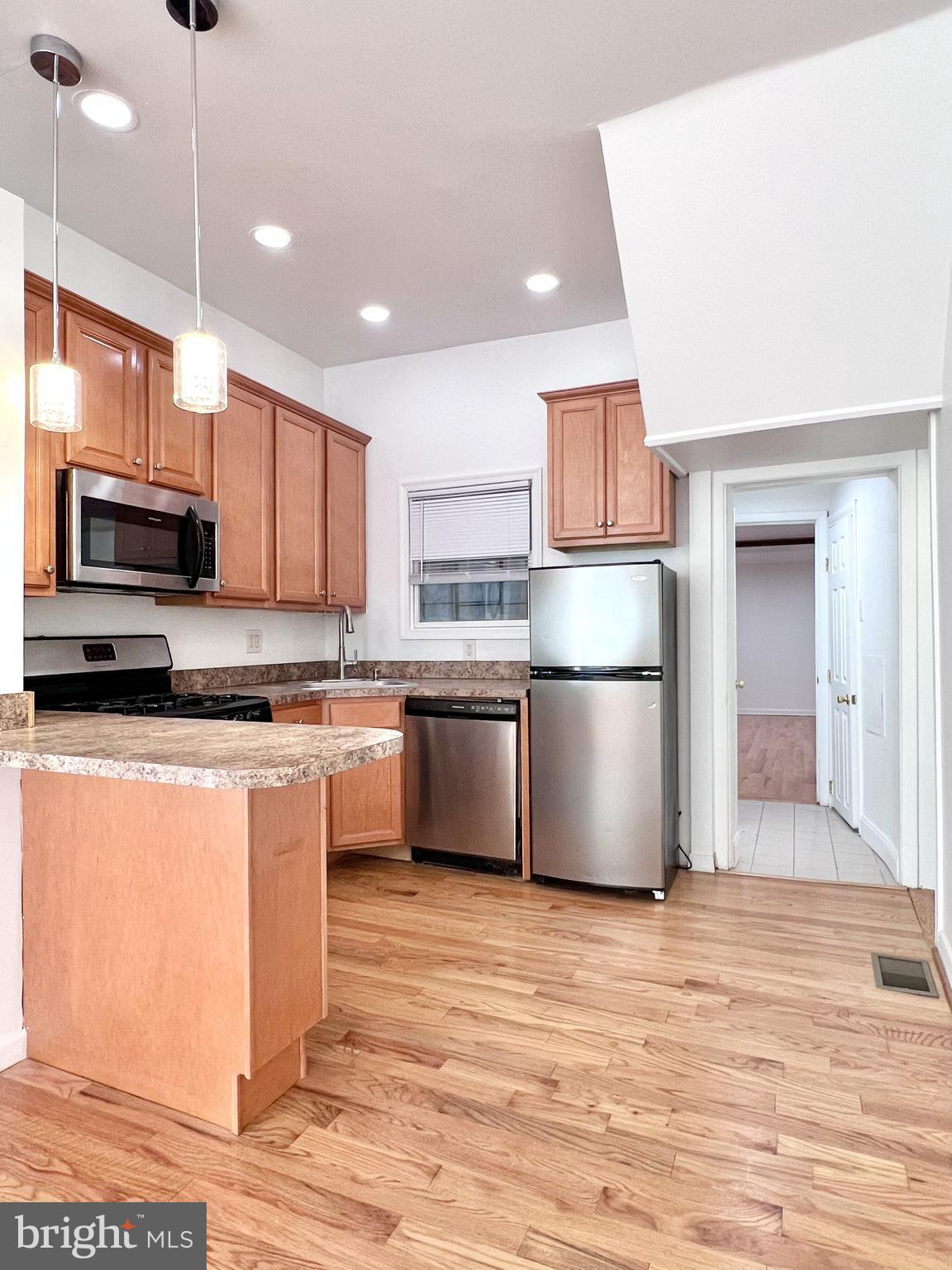 SOUTH STREET - Residential Lease