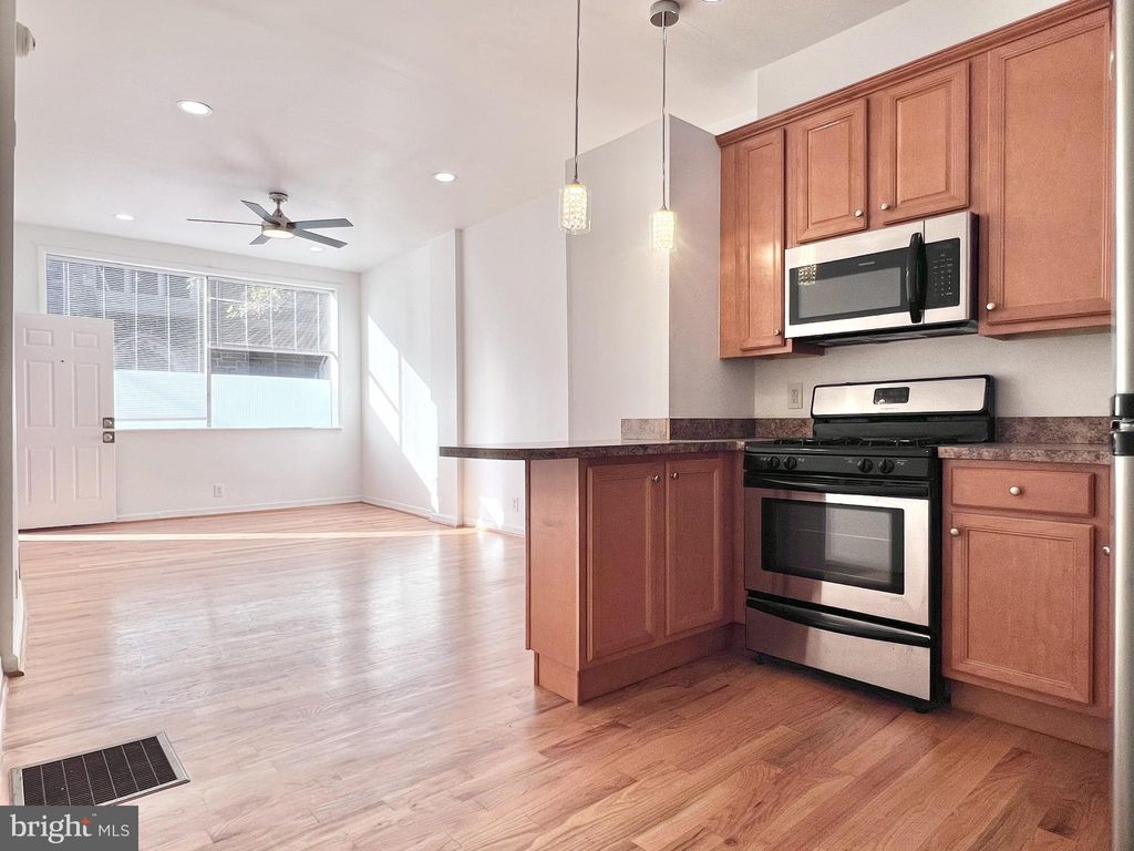 Photo of 511 15th St #1, PHILADELPHIA, PA 19146 (MLS # PAPH2555932)