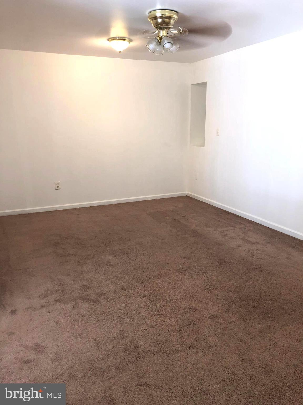 RIDGEFIELD CROSSING - Residential