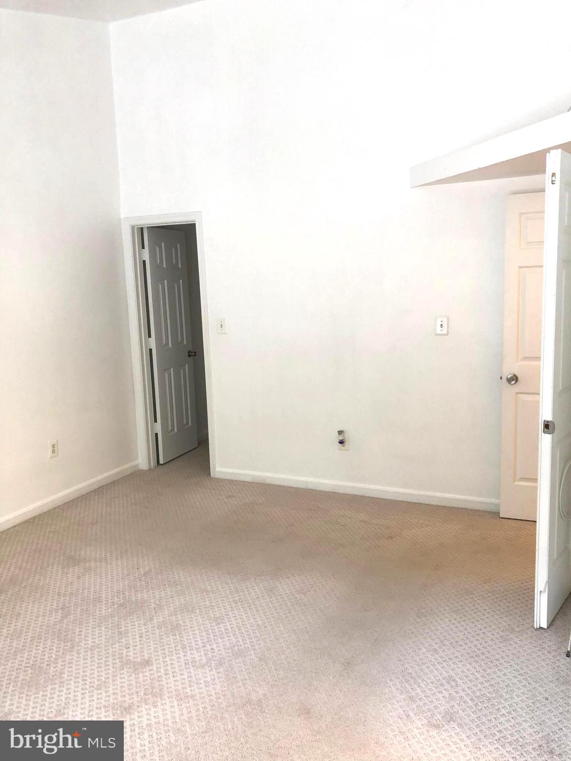 RIDGEFIELD CROSSING - Residential