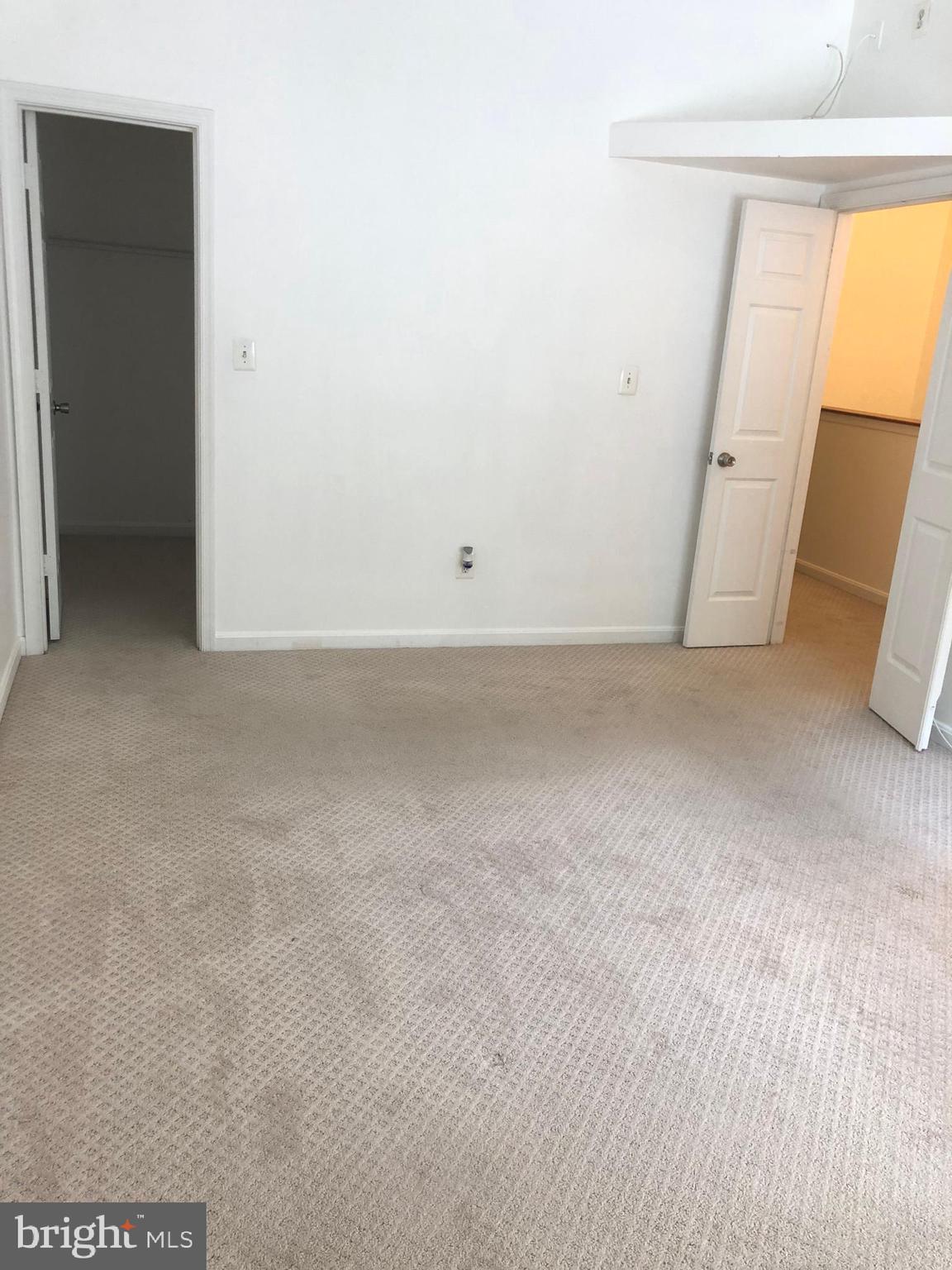 RIDGEFIELD CROSSING - Residential